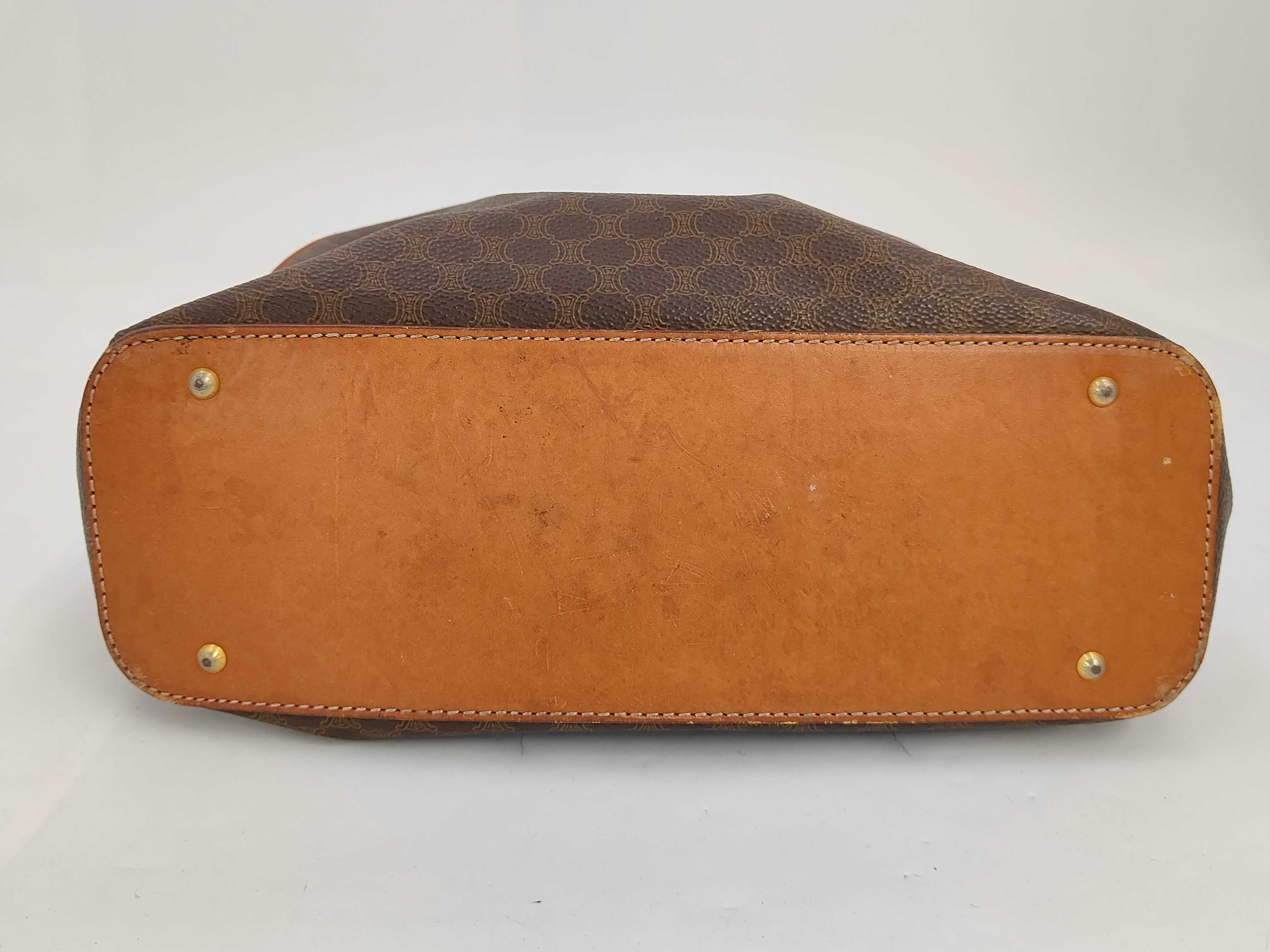 handbag — view 4