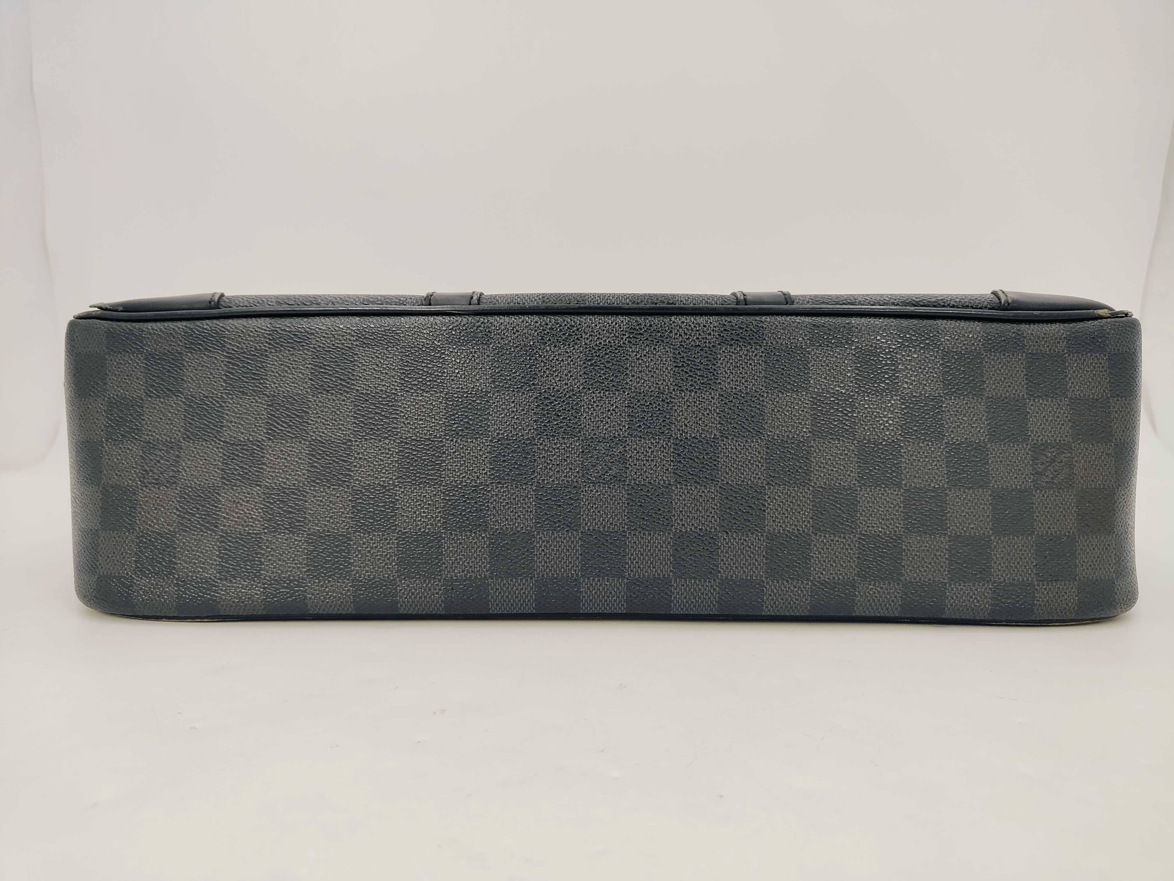 Damier Graphite Louis Vuitton Damier Graphite Porte Documents Voyage GM Leather Business Bag — view 6