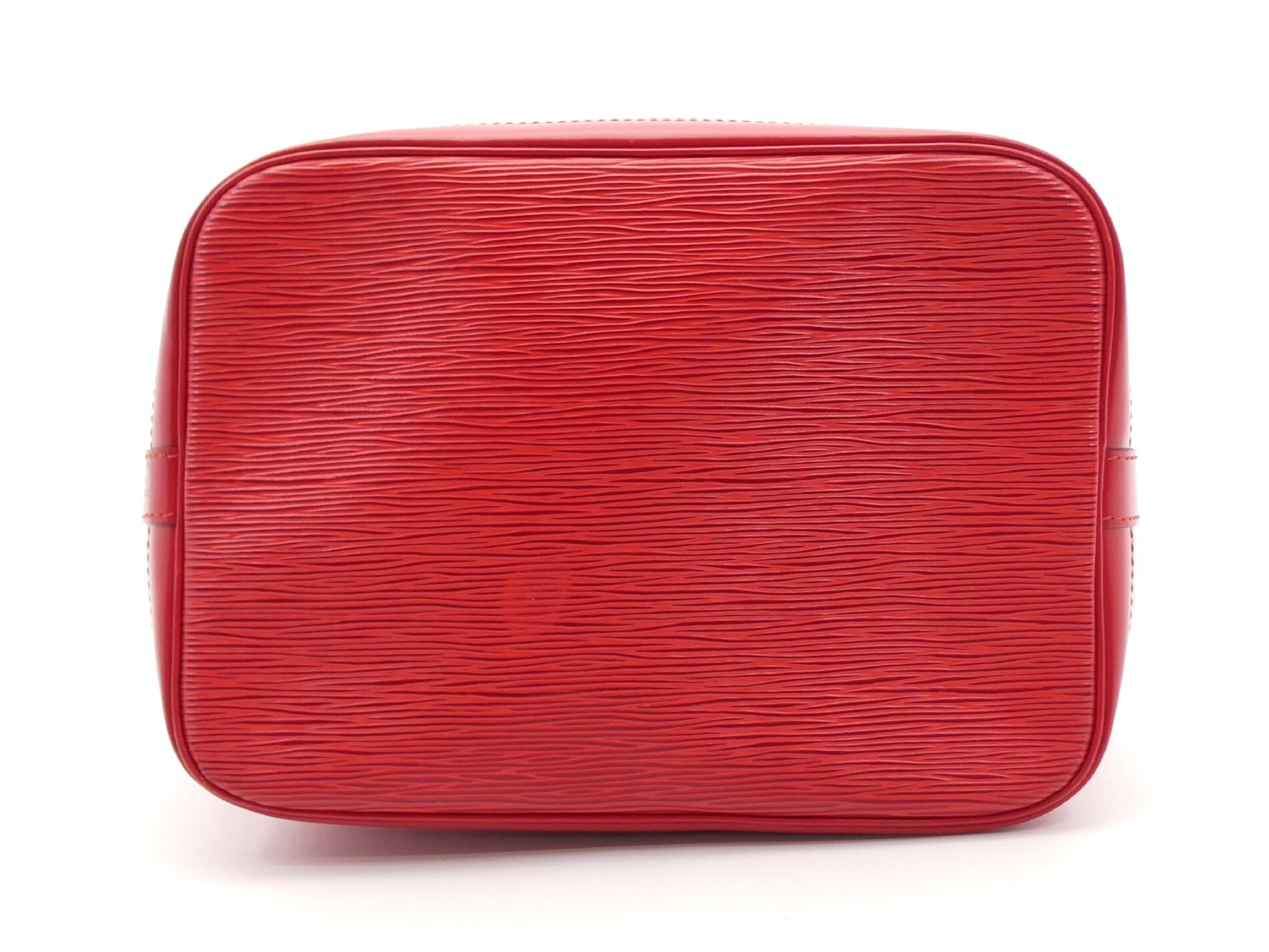 Epi Noé Shoulder Bag — view 5
