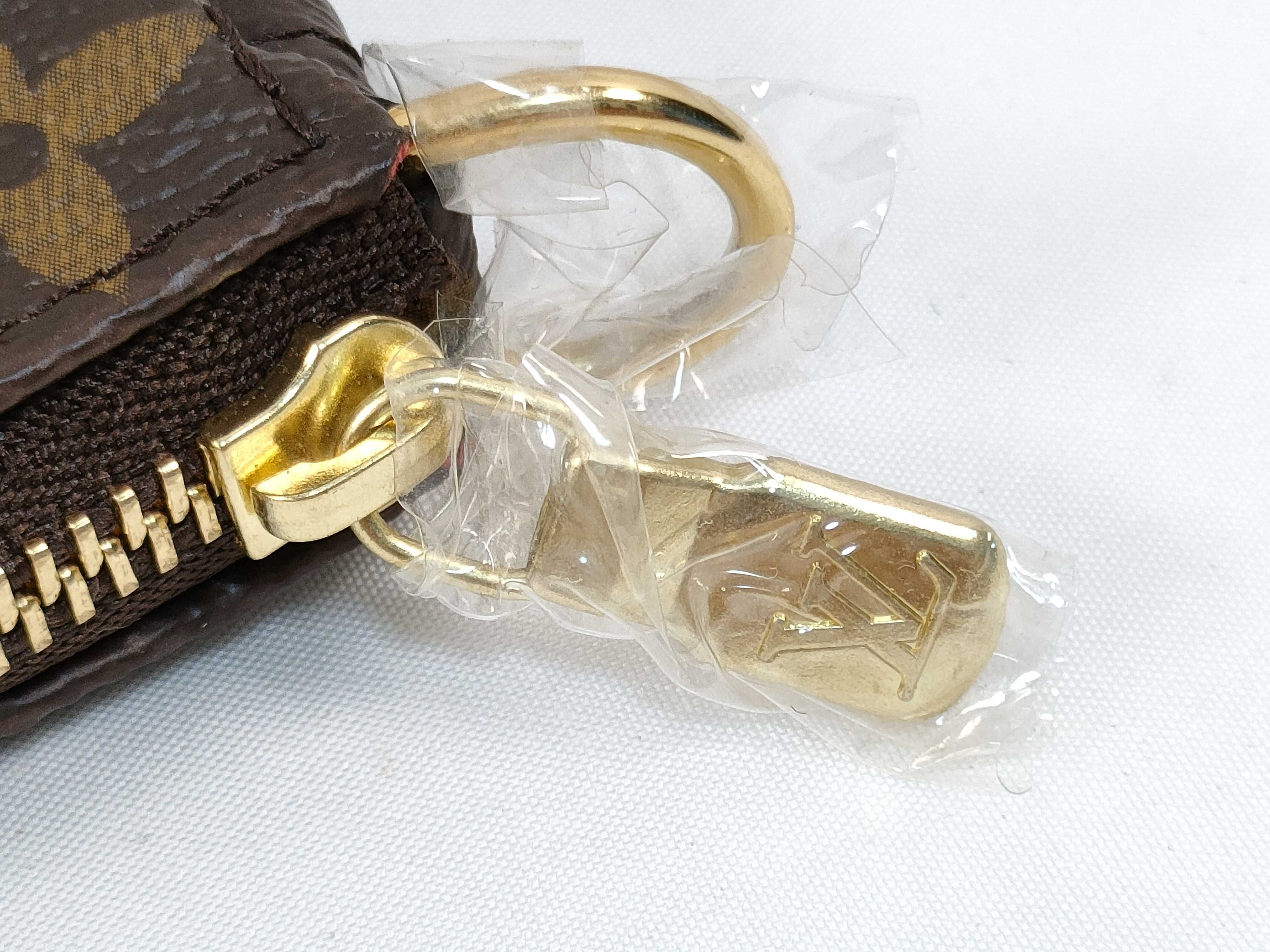 Monogram Louis Vuitton Pouch — view 9