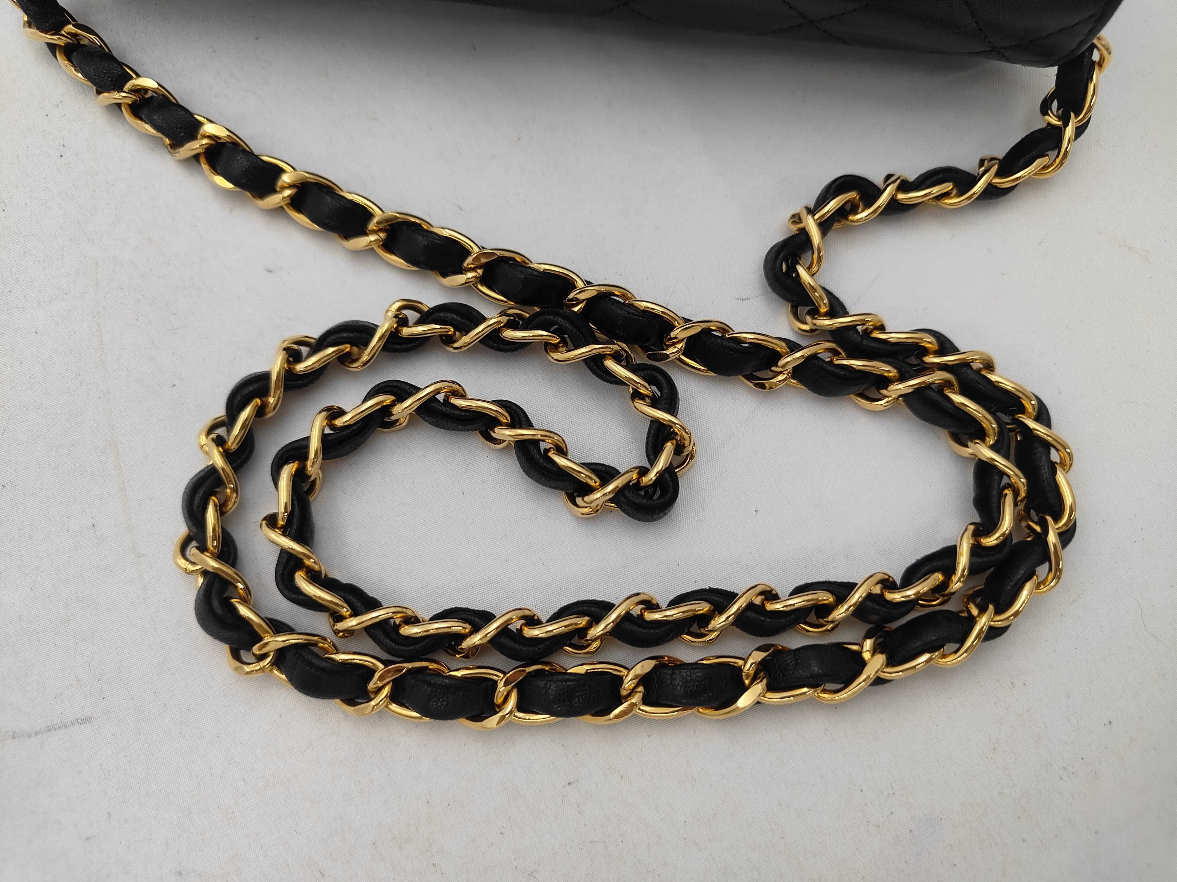 Matelassé Push-Lock Black Gold Hardware 5 Series Chain Shoulder Bag — view 3