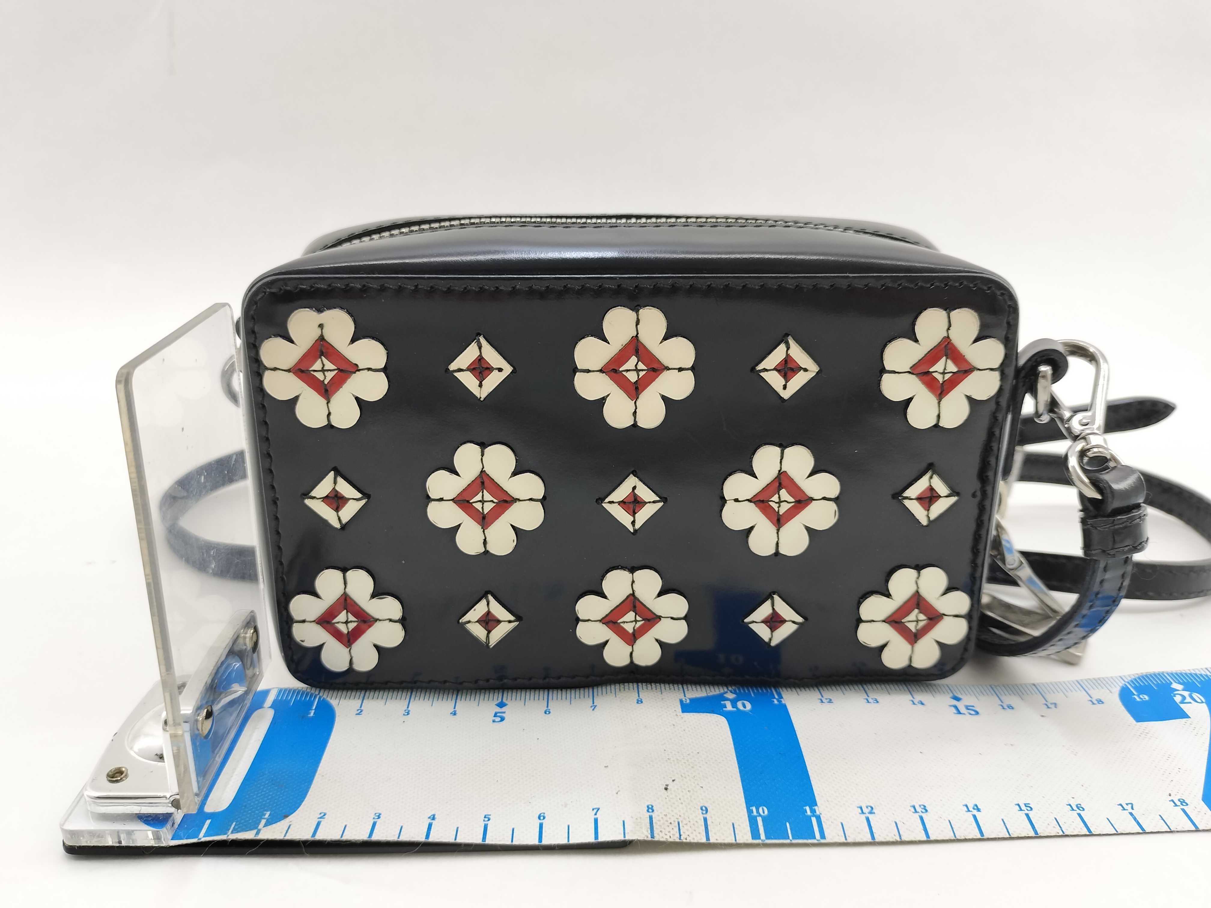 camera shoulder bag — view 2