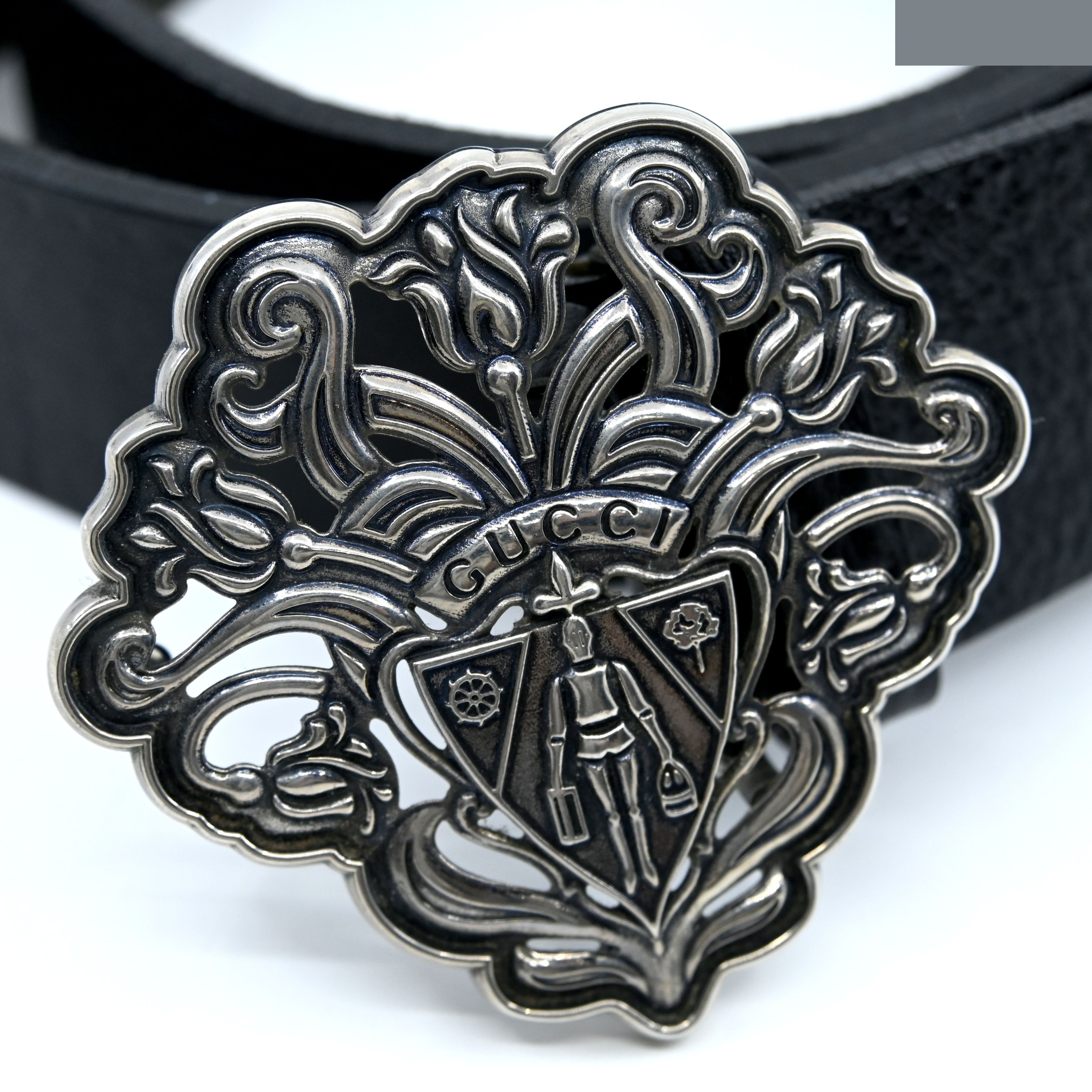 Crest buckle, silver hardware, black leather, 80/32 — view 2