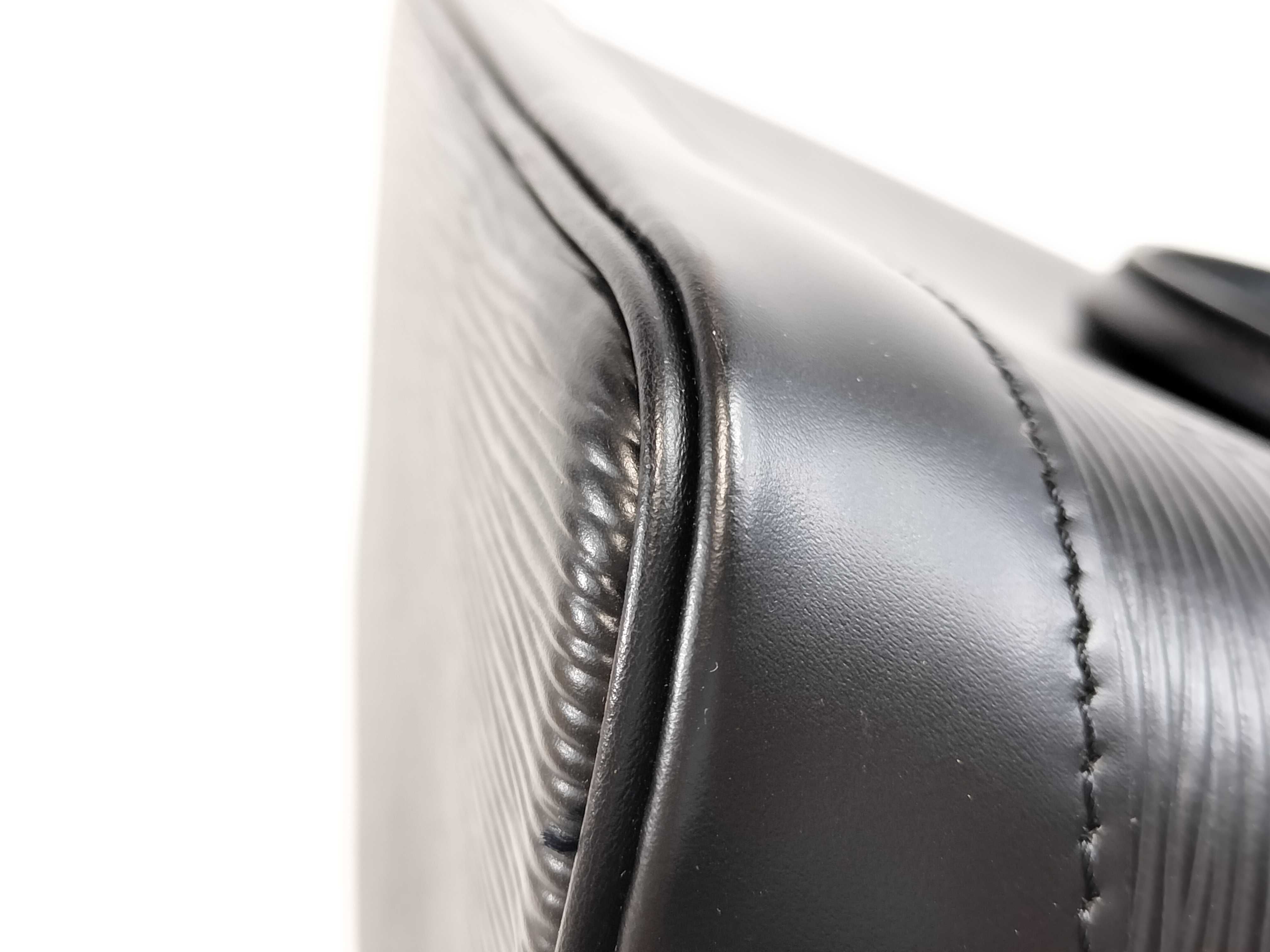 Epi Alma Black Handbag — view 7