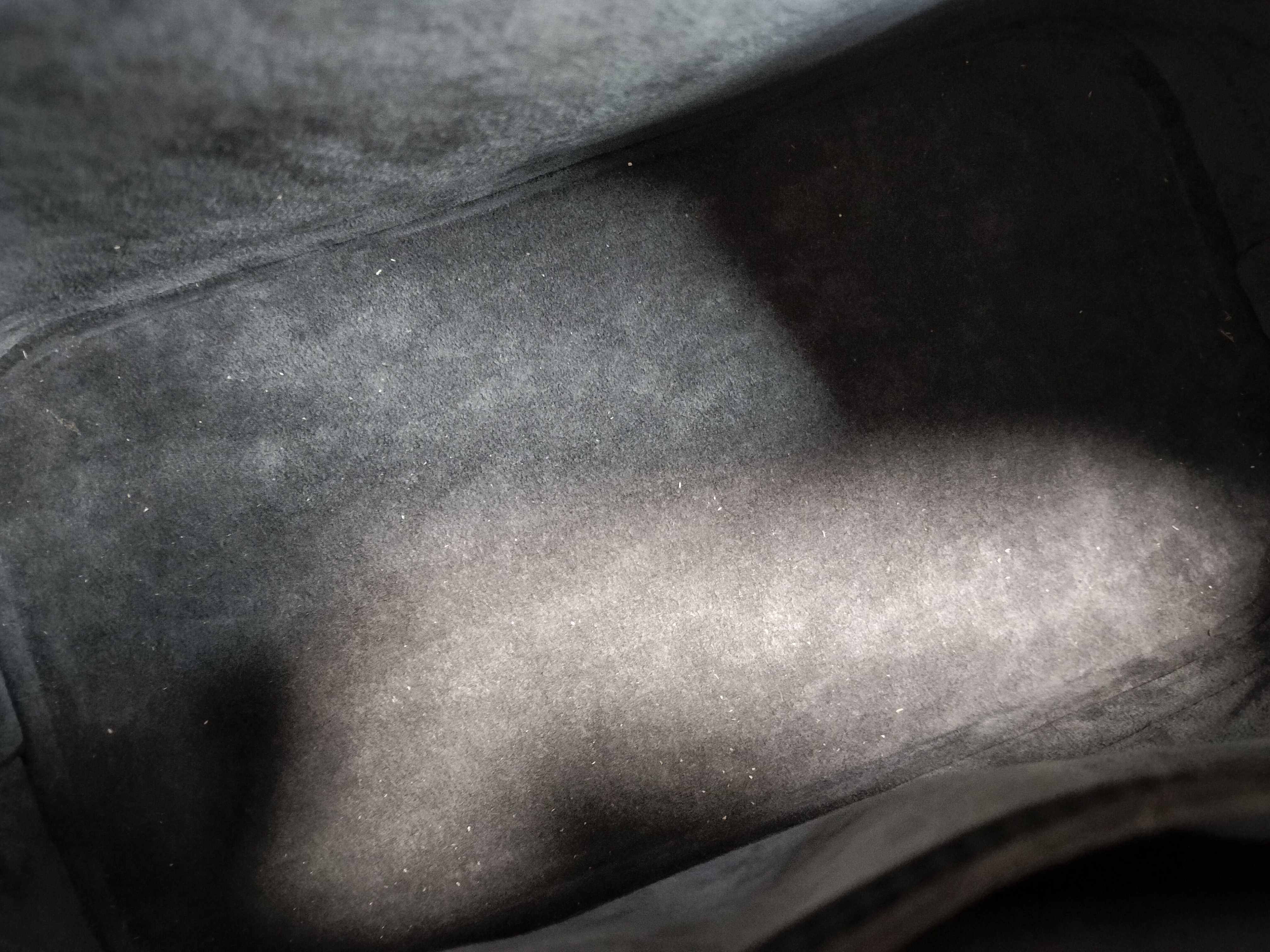 Epi Alma Black Handbag — view 10