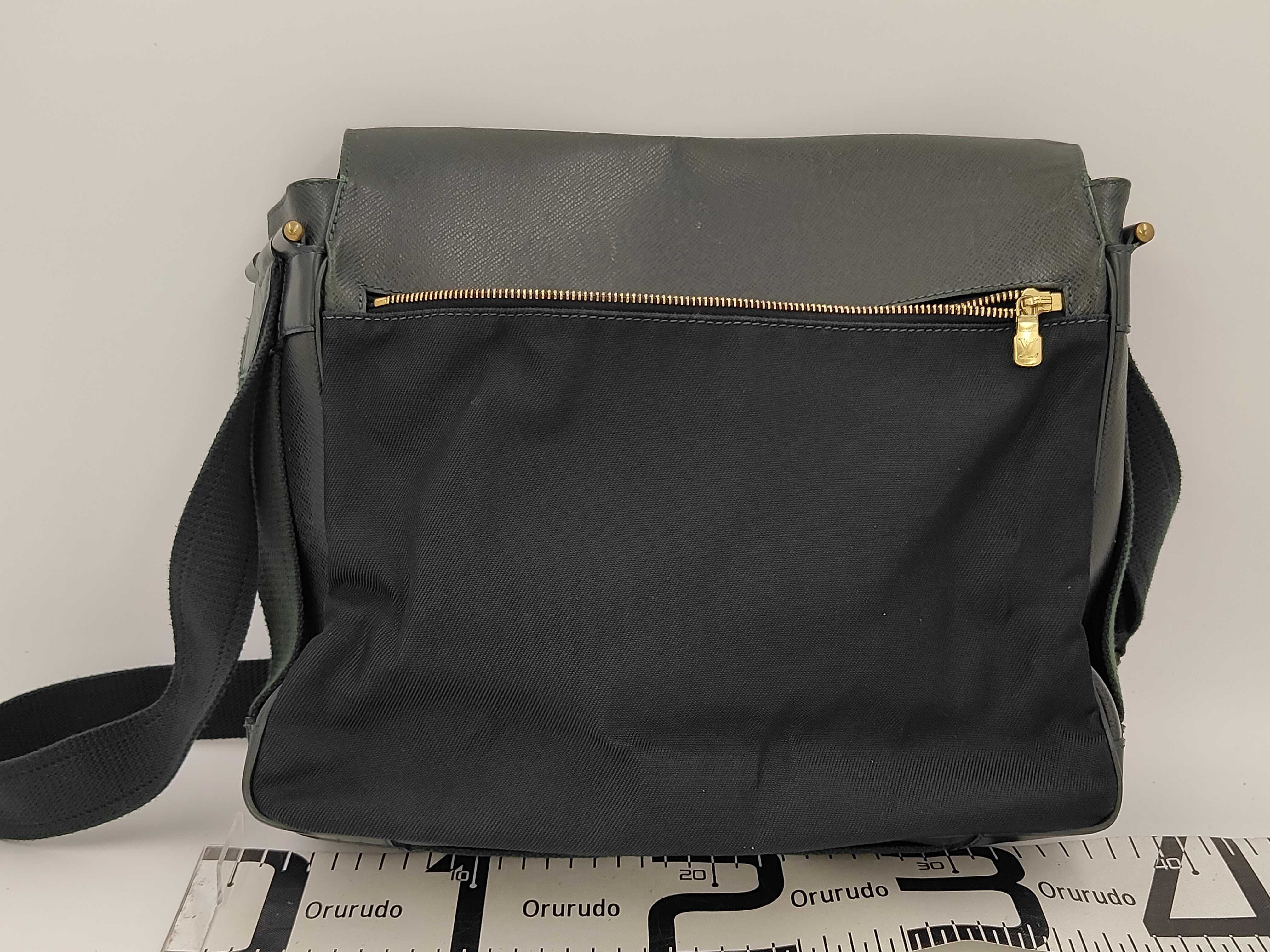Taiga brand bag Victor shoulder bag — view 2