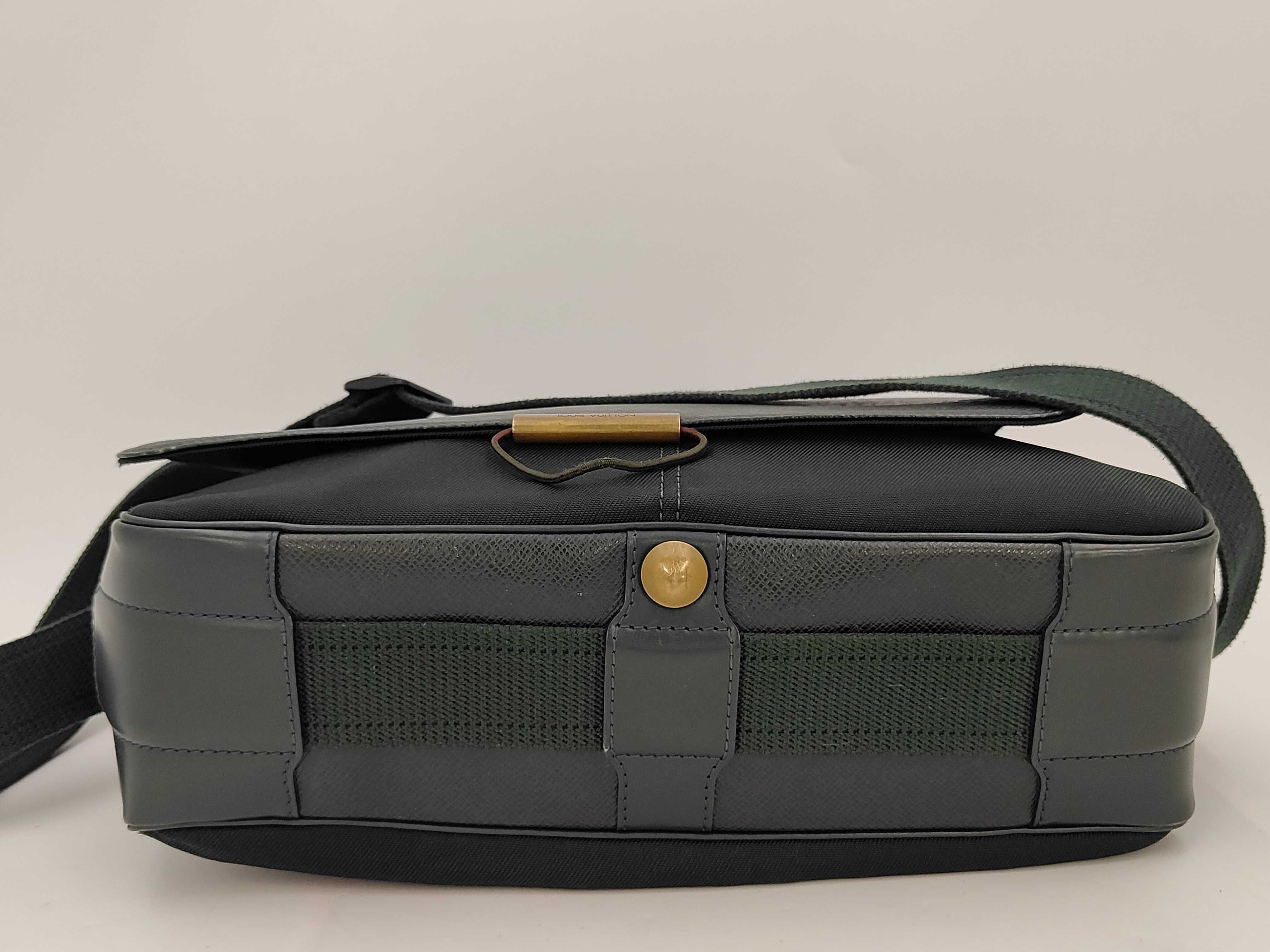 Taiga brand bag Victor shoulder bag — view 4