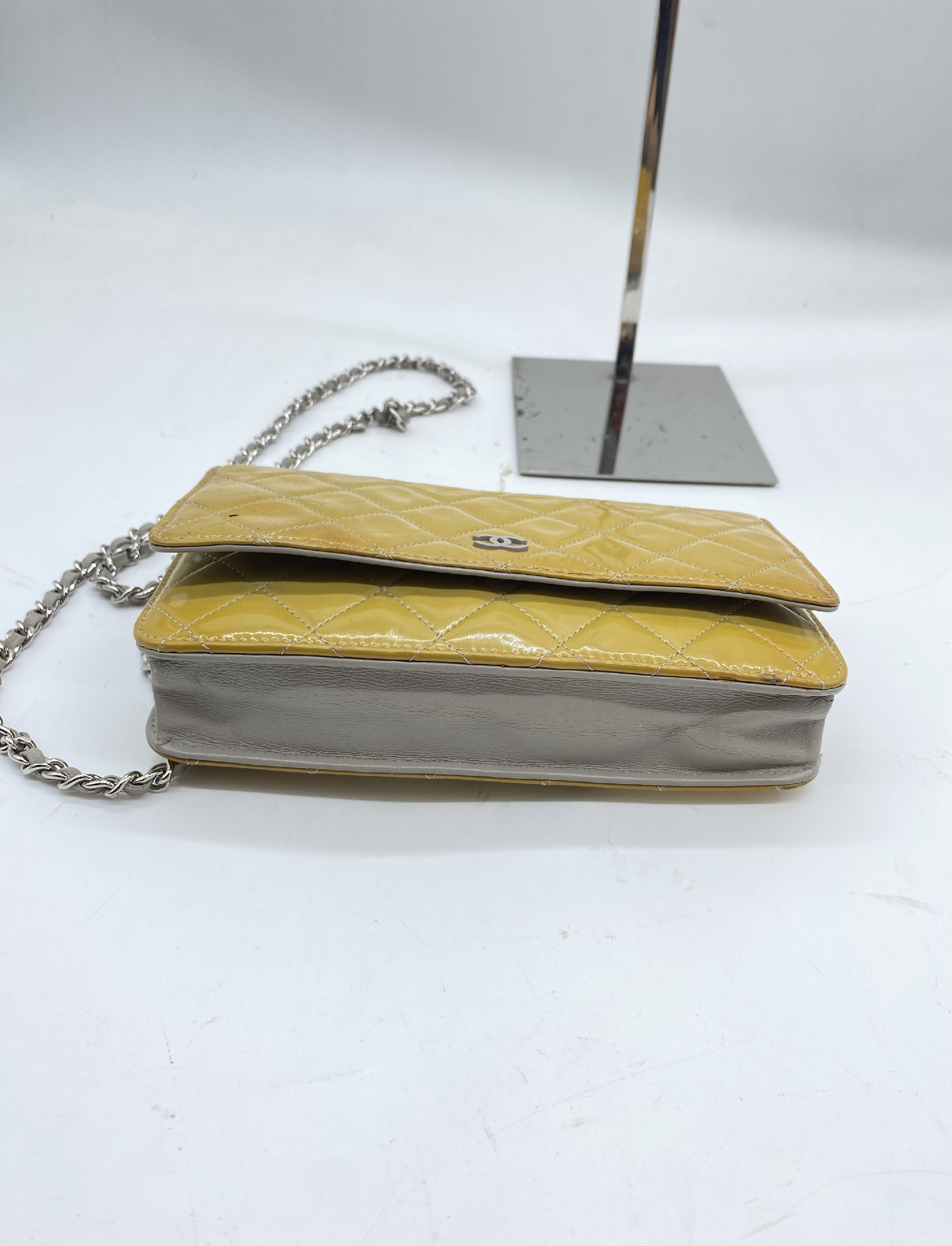 Matelassé Chain Wallet Shoulder Bag (with original seal, serial number 16-series) — view 9