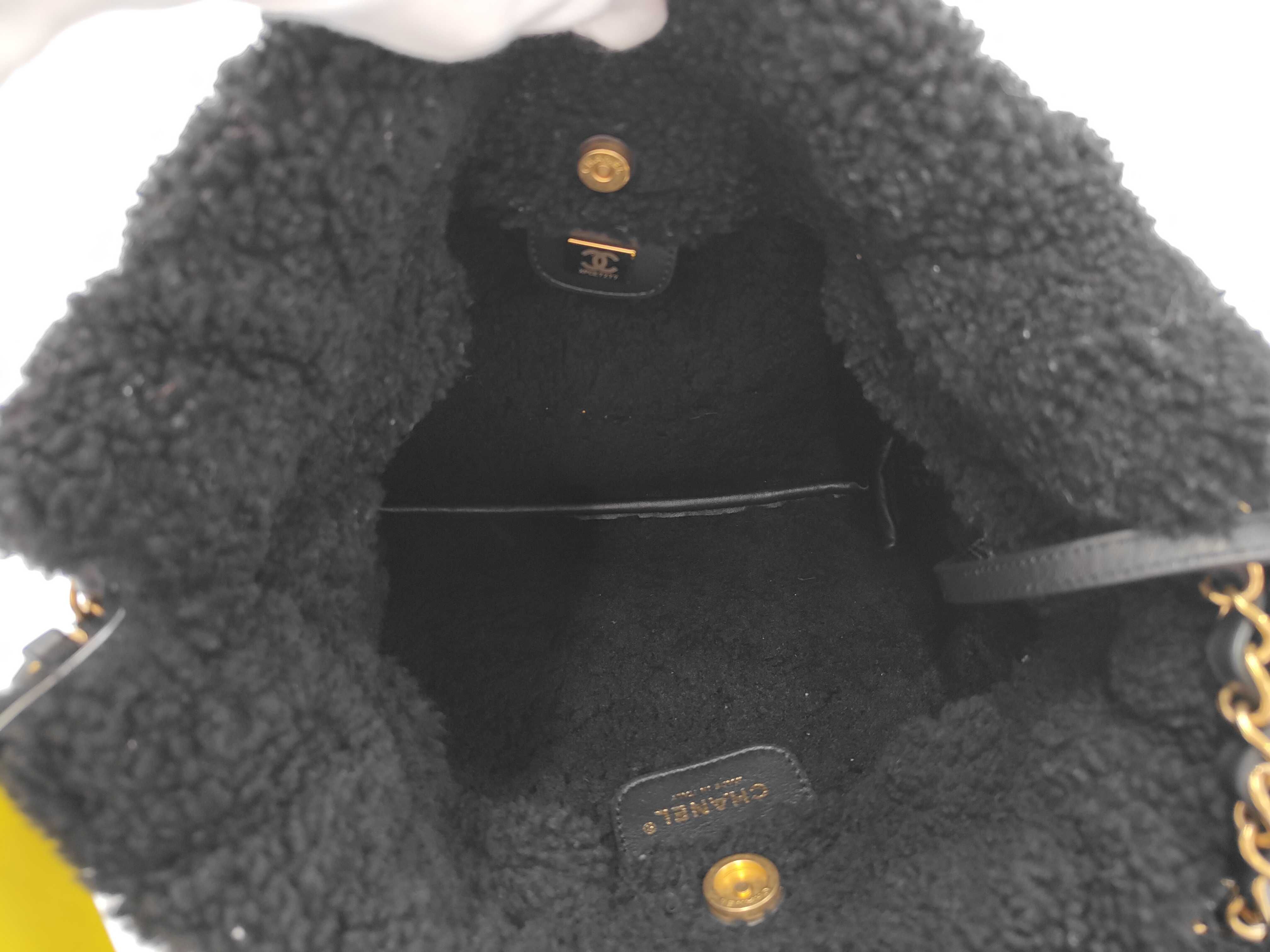 Lambskin 22 Logo Small Boa Shearling Aged Shoulder Bag — view 10