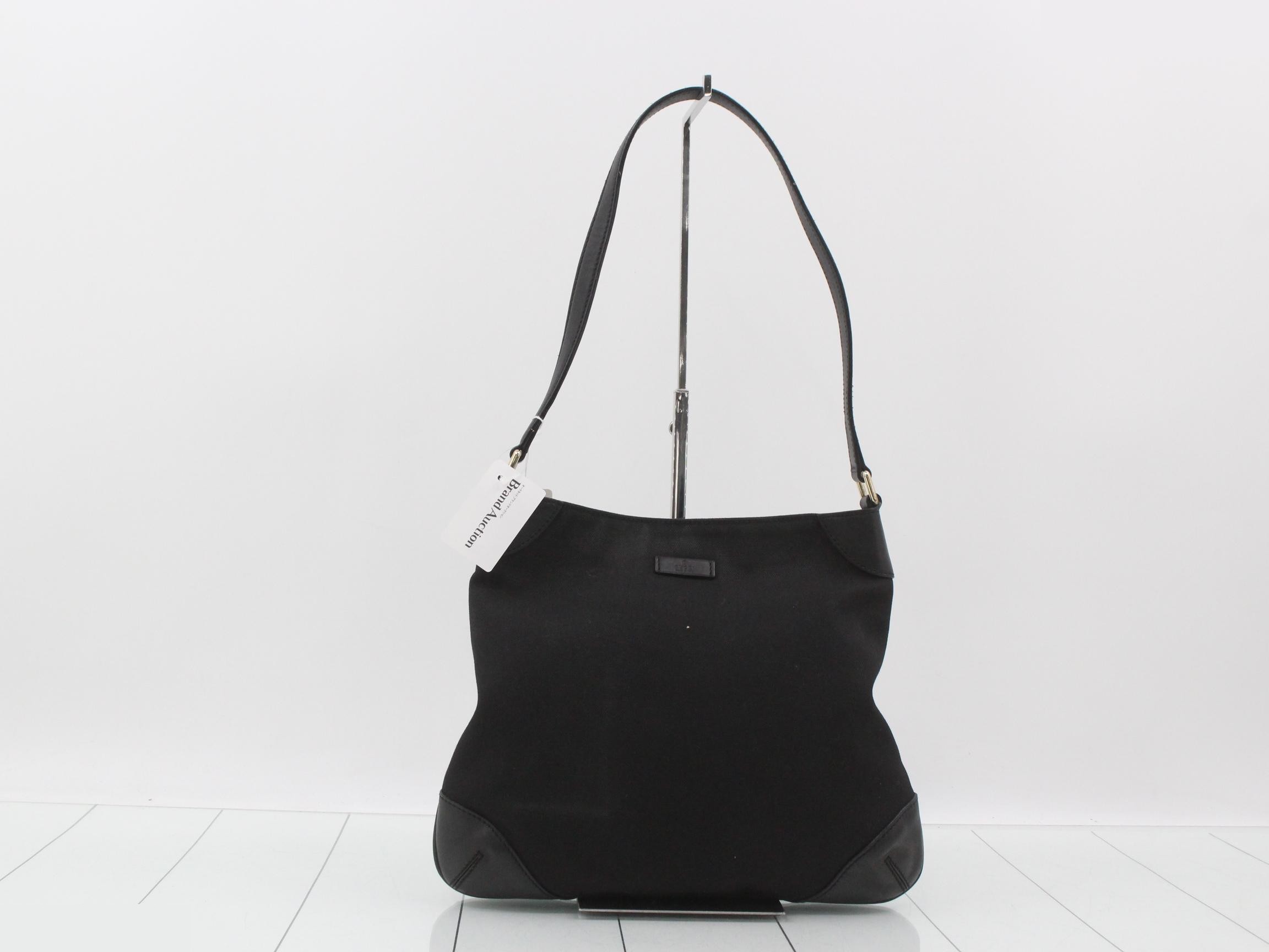 Canvas and leather shoulder bag, black.