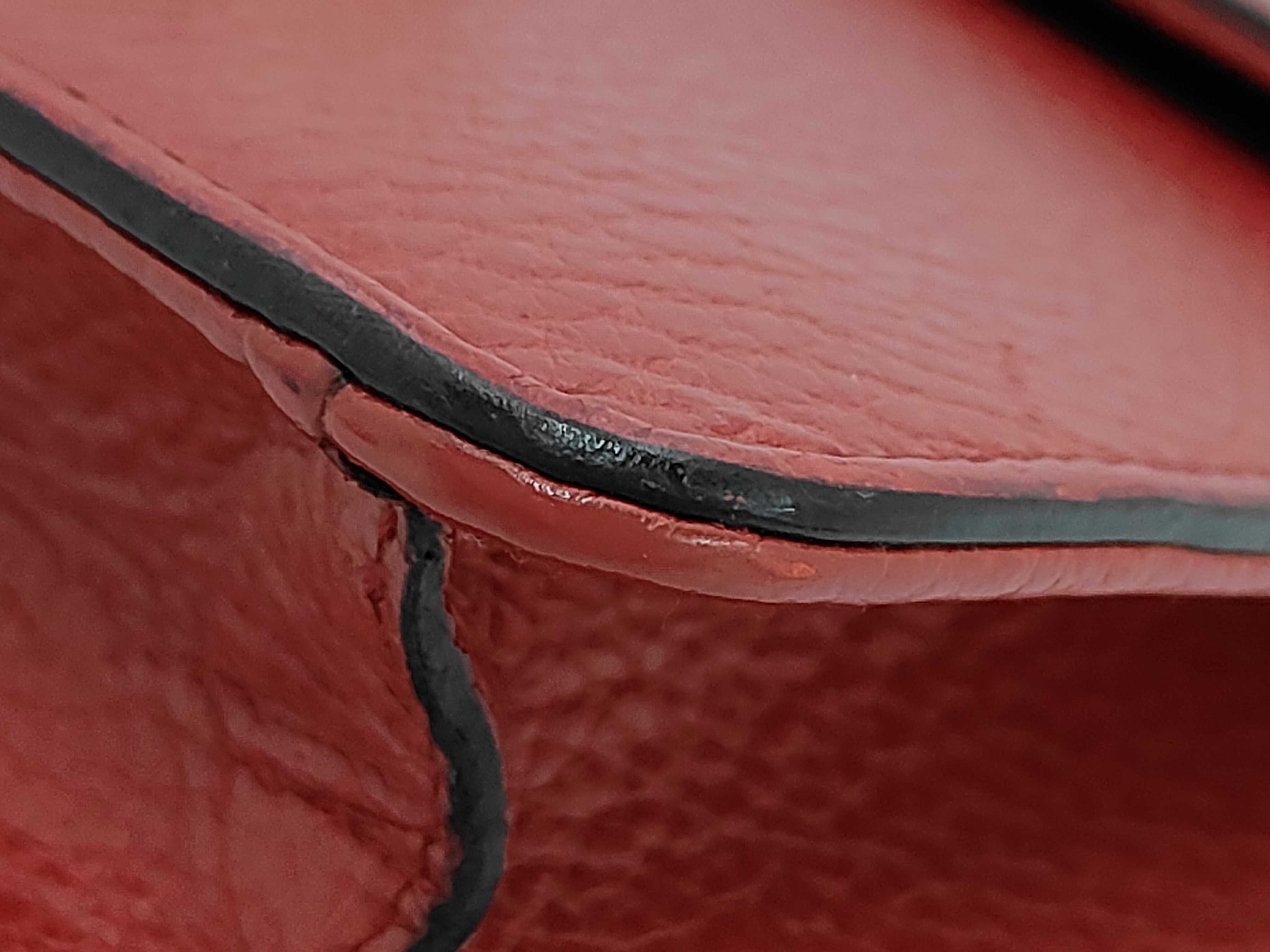 Interlocking G Chain Shoulder Bag — view 4