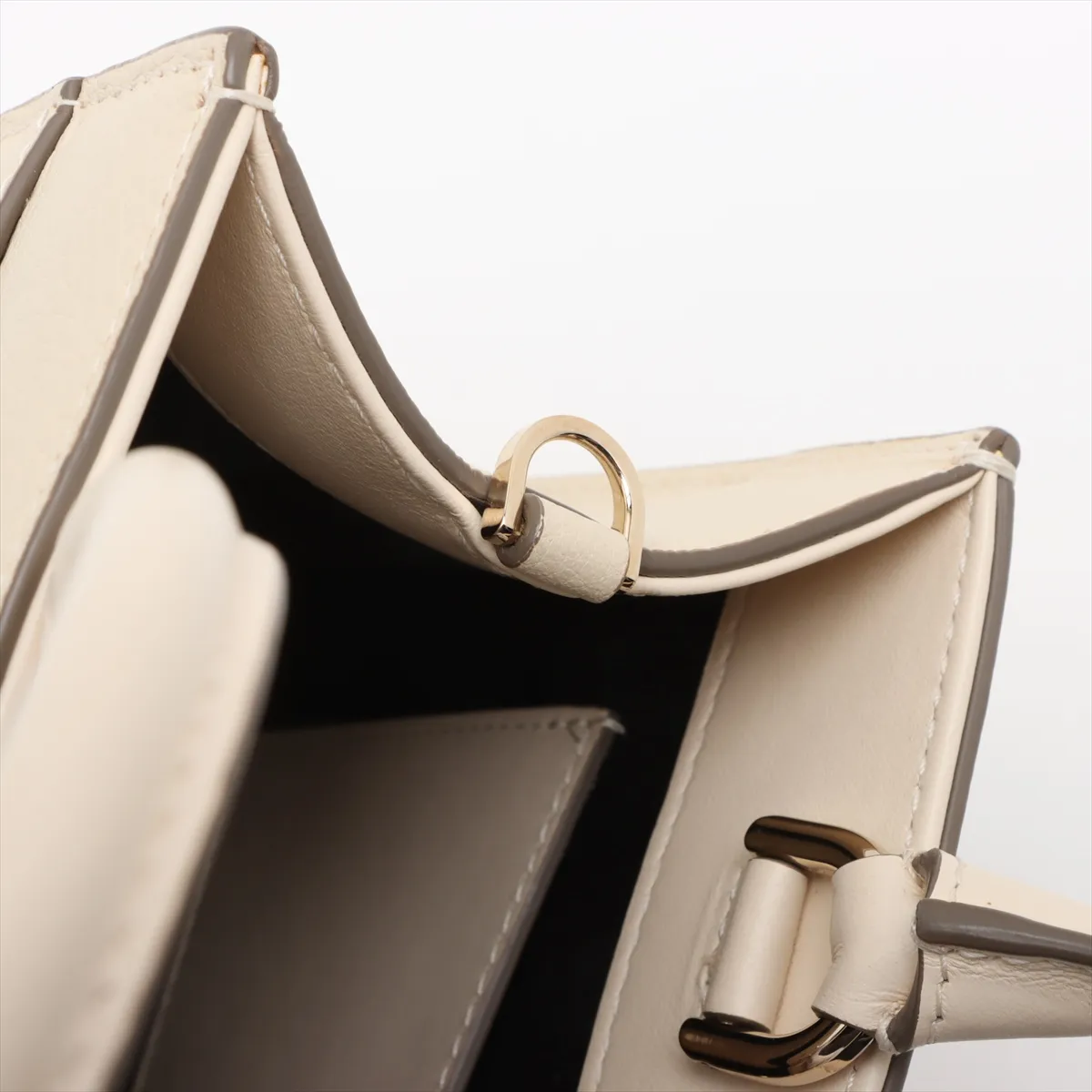 Logo Leather 2WAY Handbag Beige — view 15
