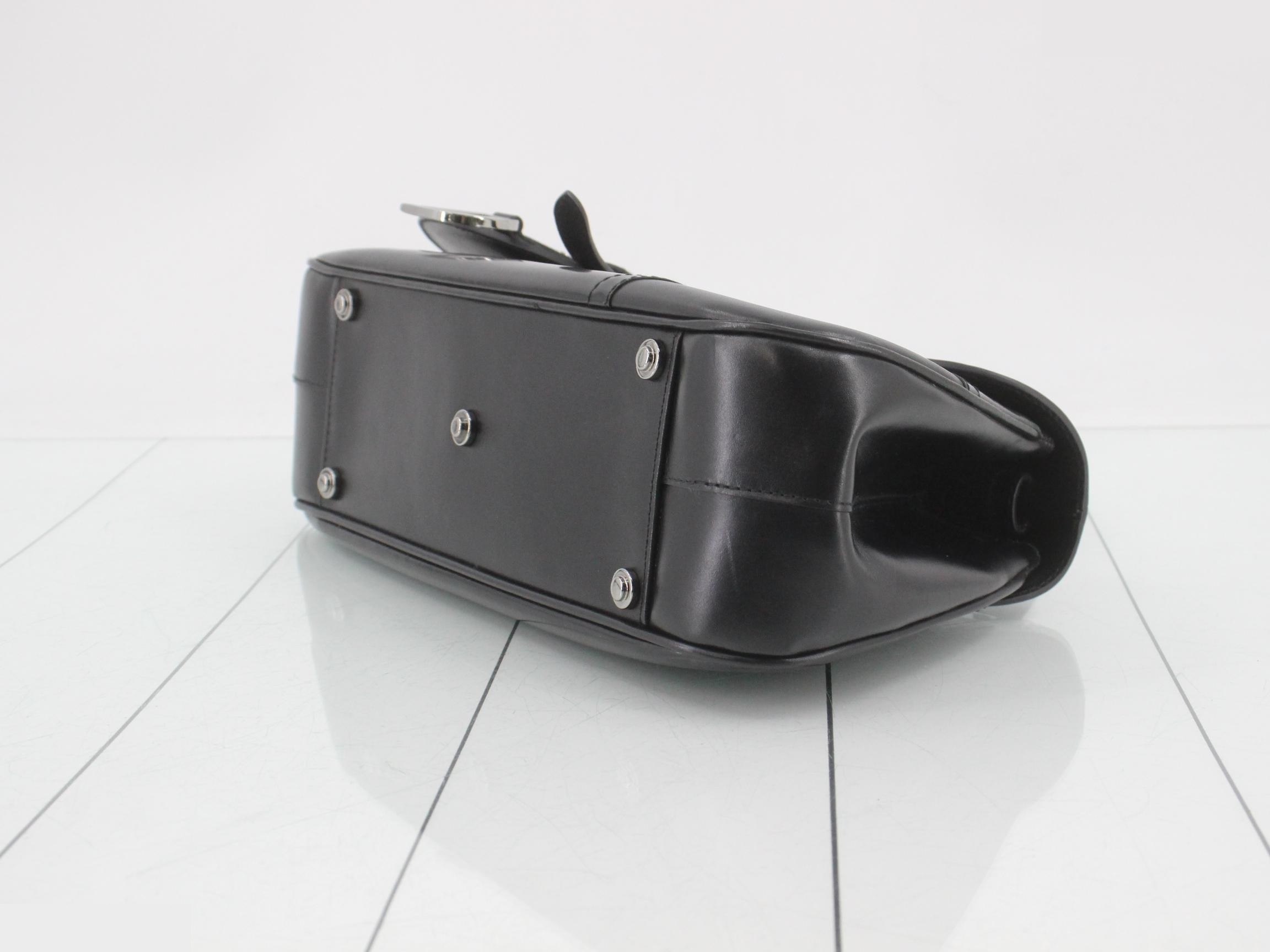 Vintage leather saddle with top handle, black, S-shaped hardware, 30 x 16 x 10 cm — view 6