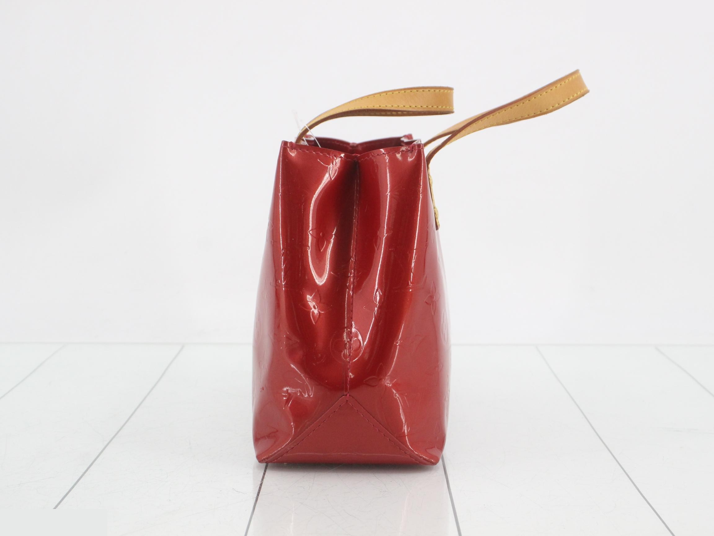 M91088 LV Vernis Lead PM Rouge Handbag — view 4