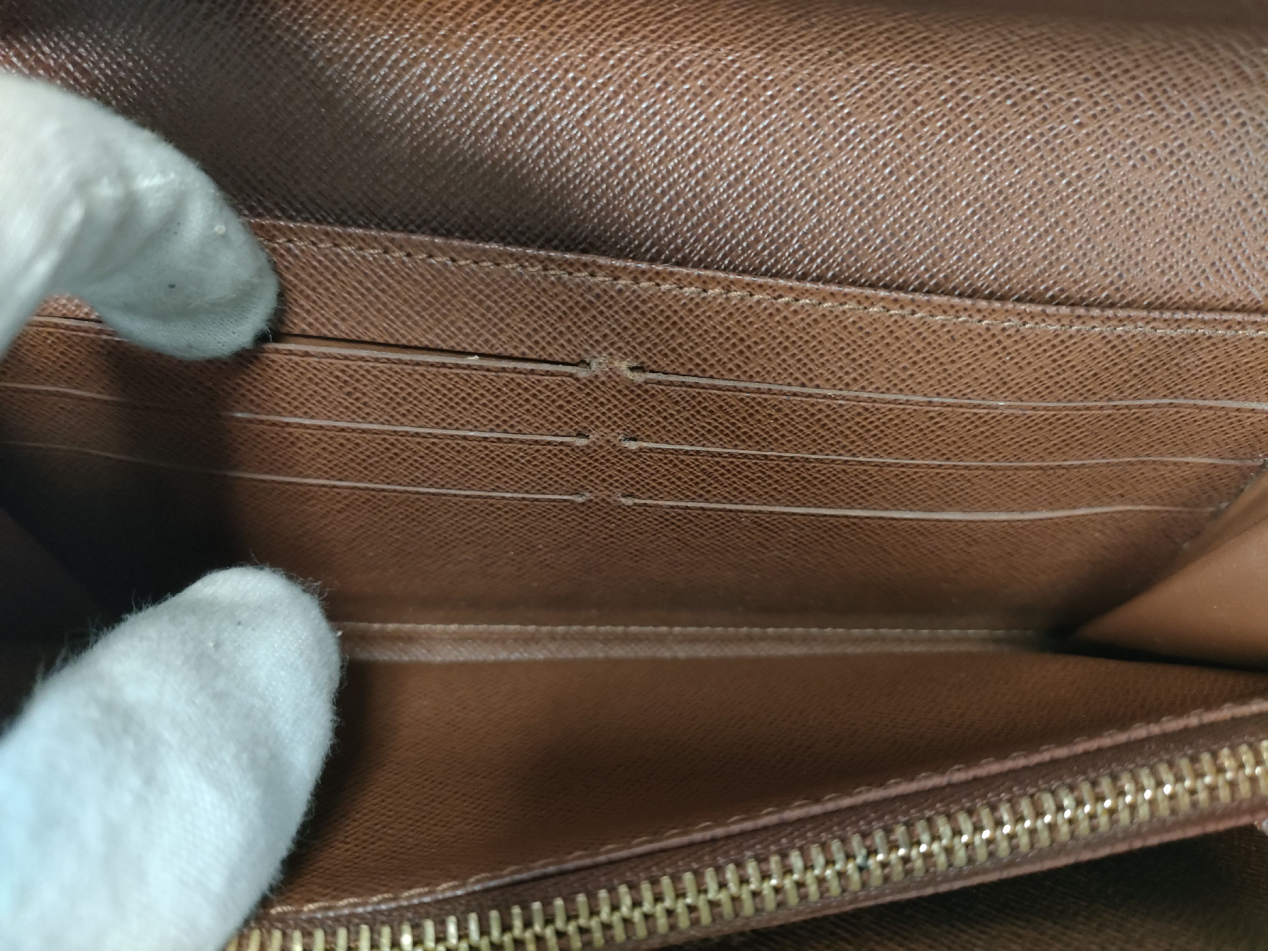 Monogram Vuitton Sarah 10 Wallet — view 13