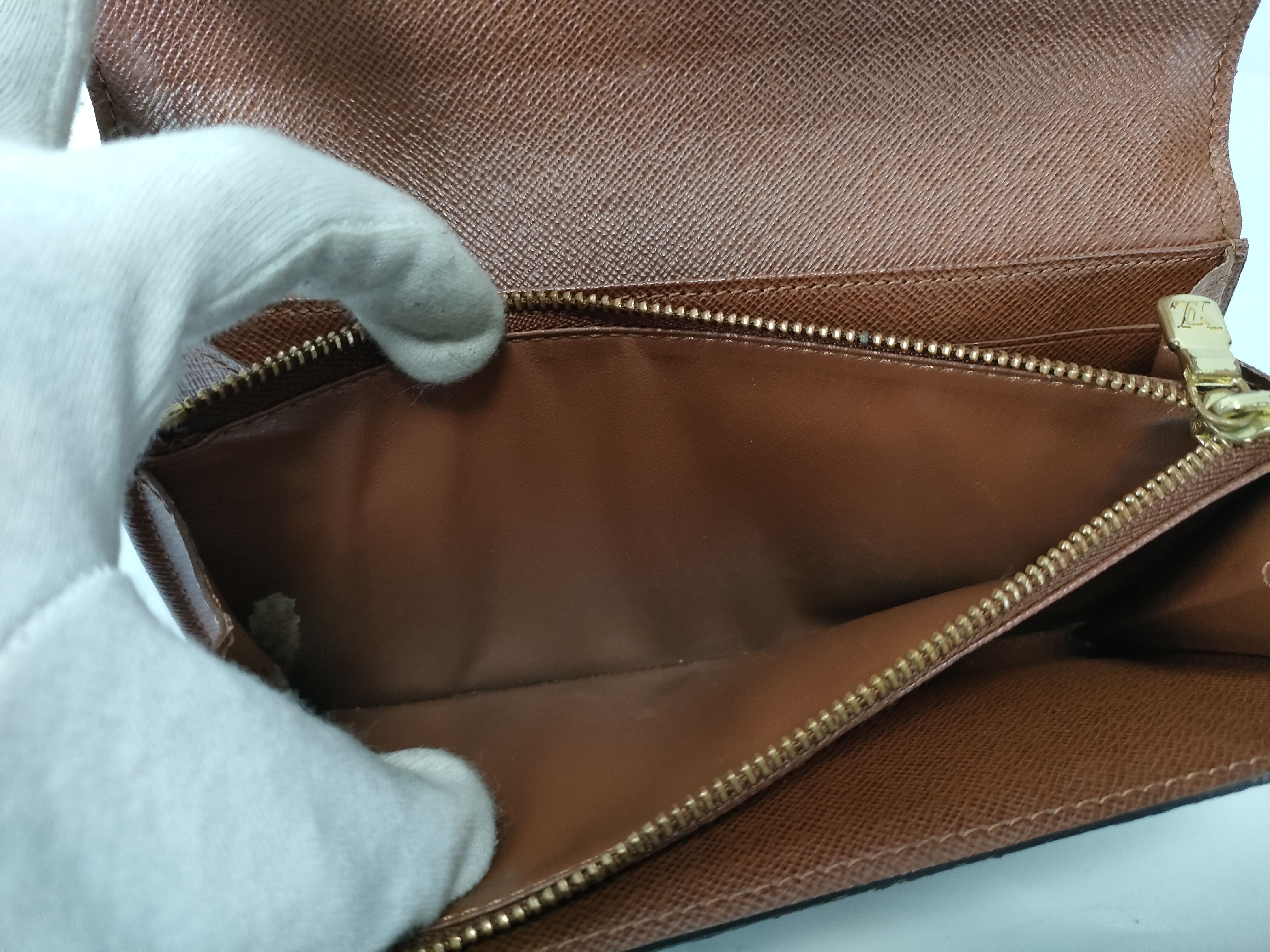 Monogram Vuitton Sarah 10 Wallet — view 15