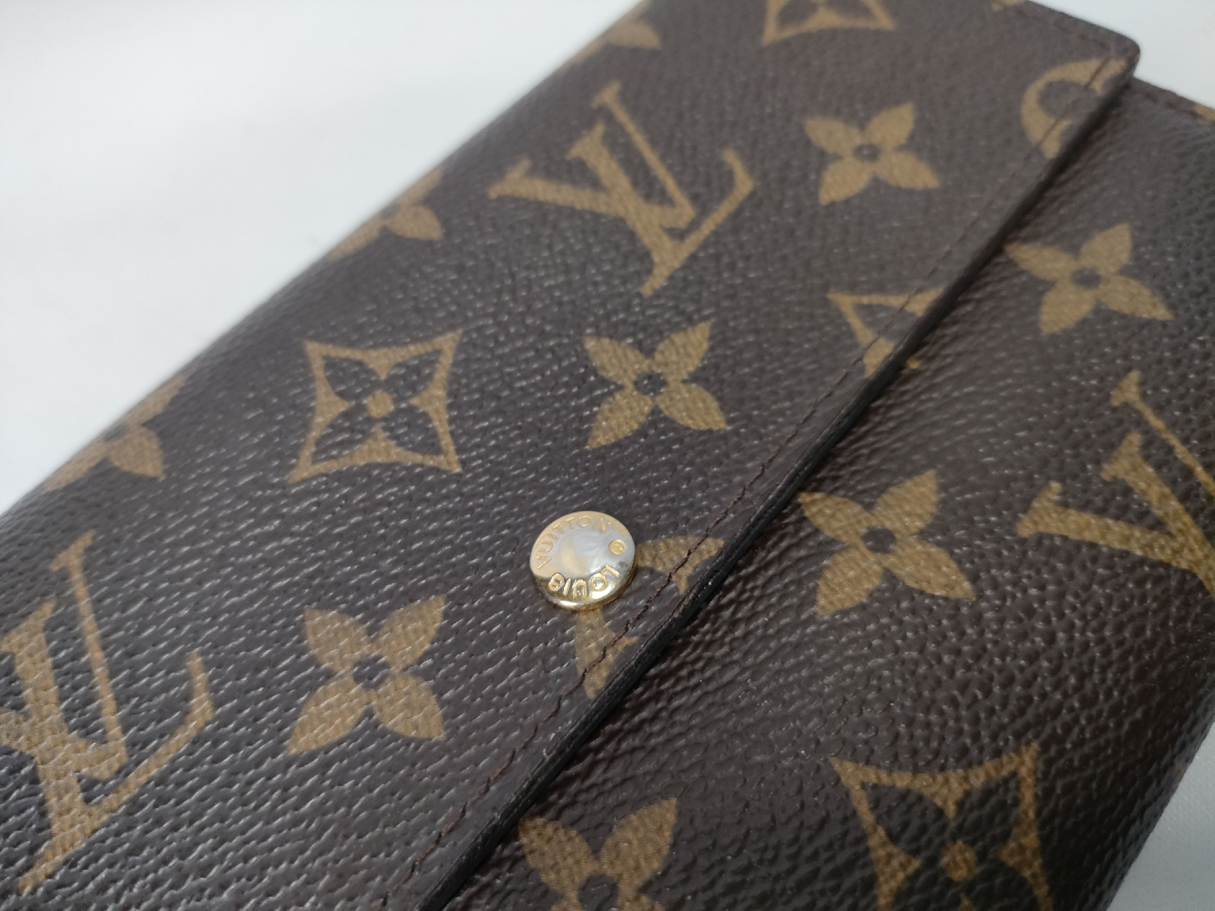 Monogram Vuitton Sarah 10 Wallet — view 7