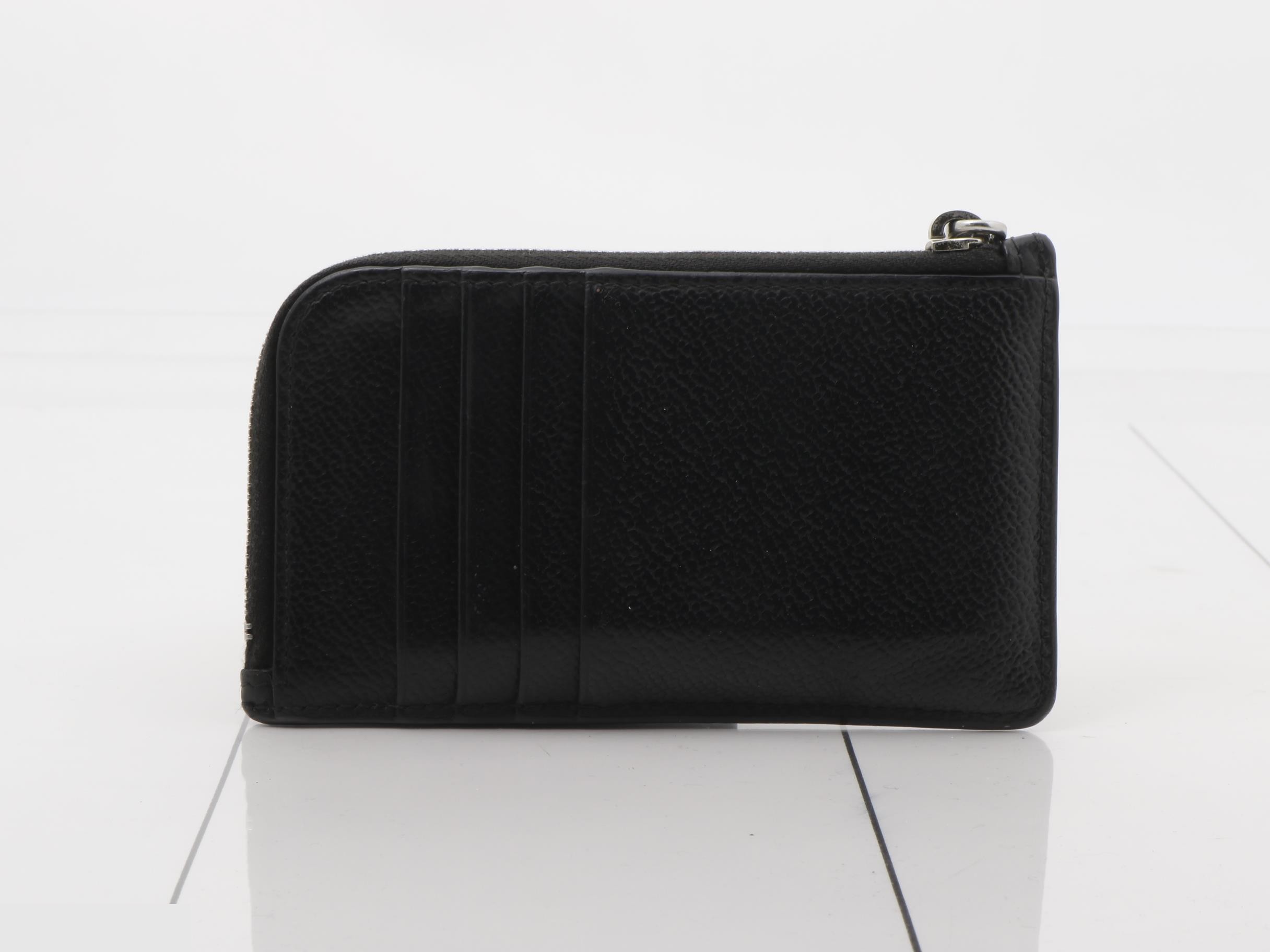 Embossed logo fragment case, leather, black — view 2
