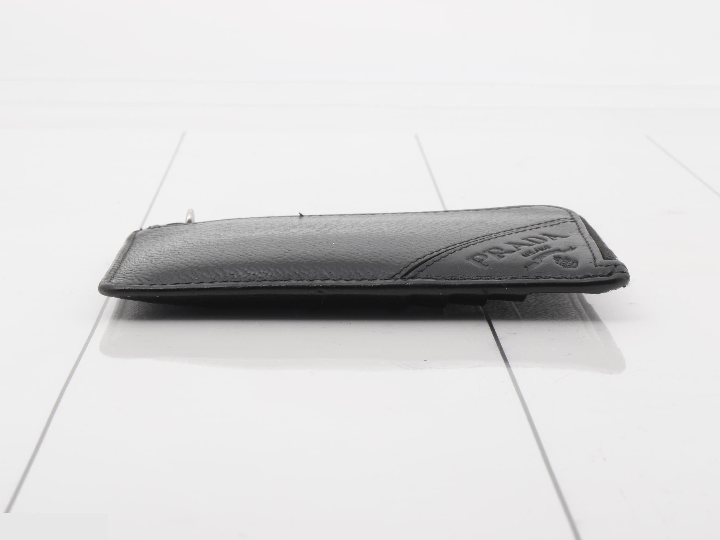 Embossed logo fragment case, leather, black — view 3