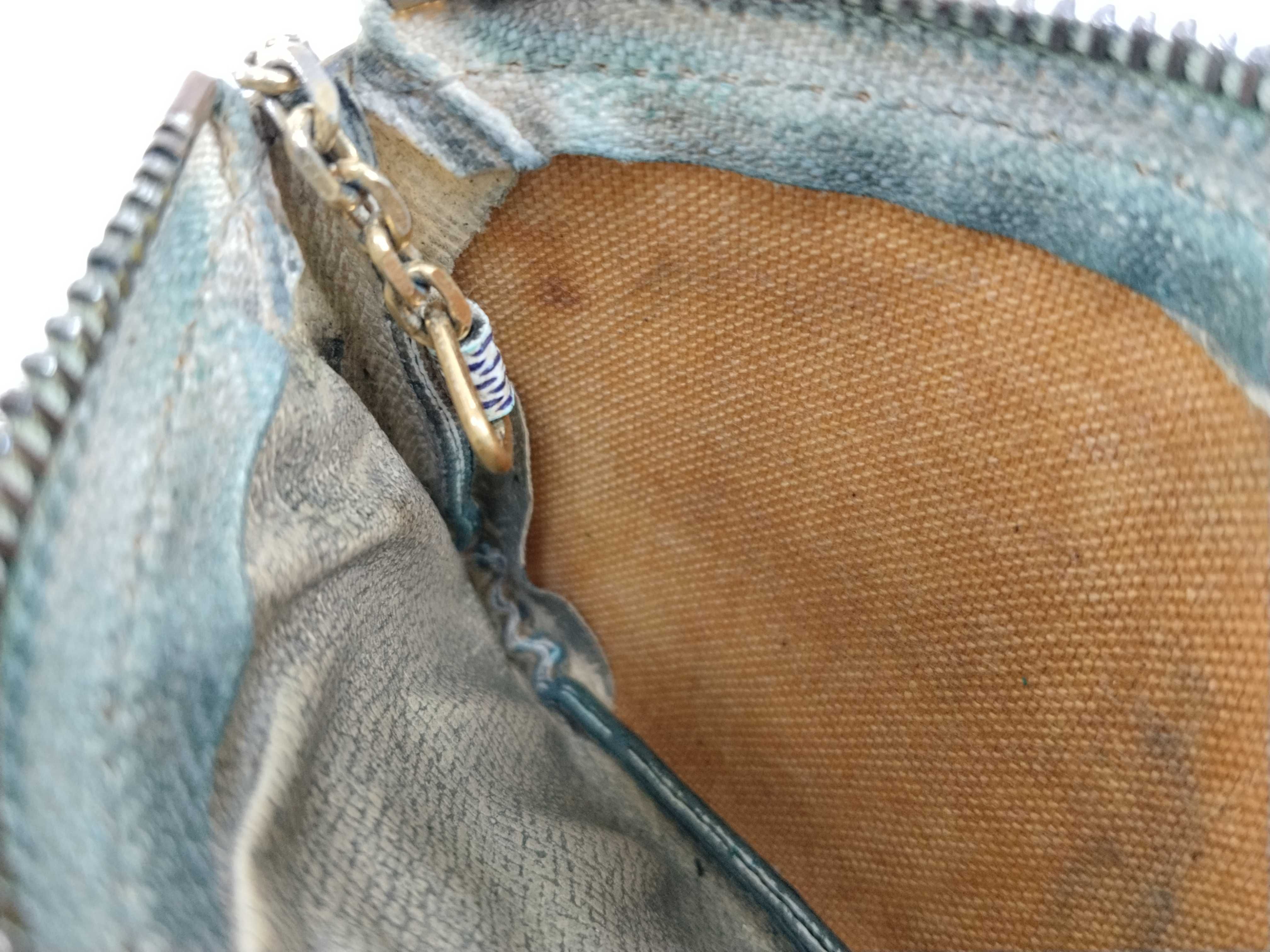 Damier Azur LV Coin Case Pochette Clé White — view 13
