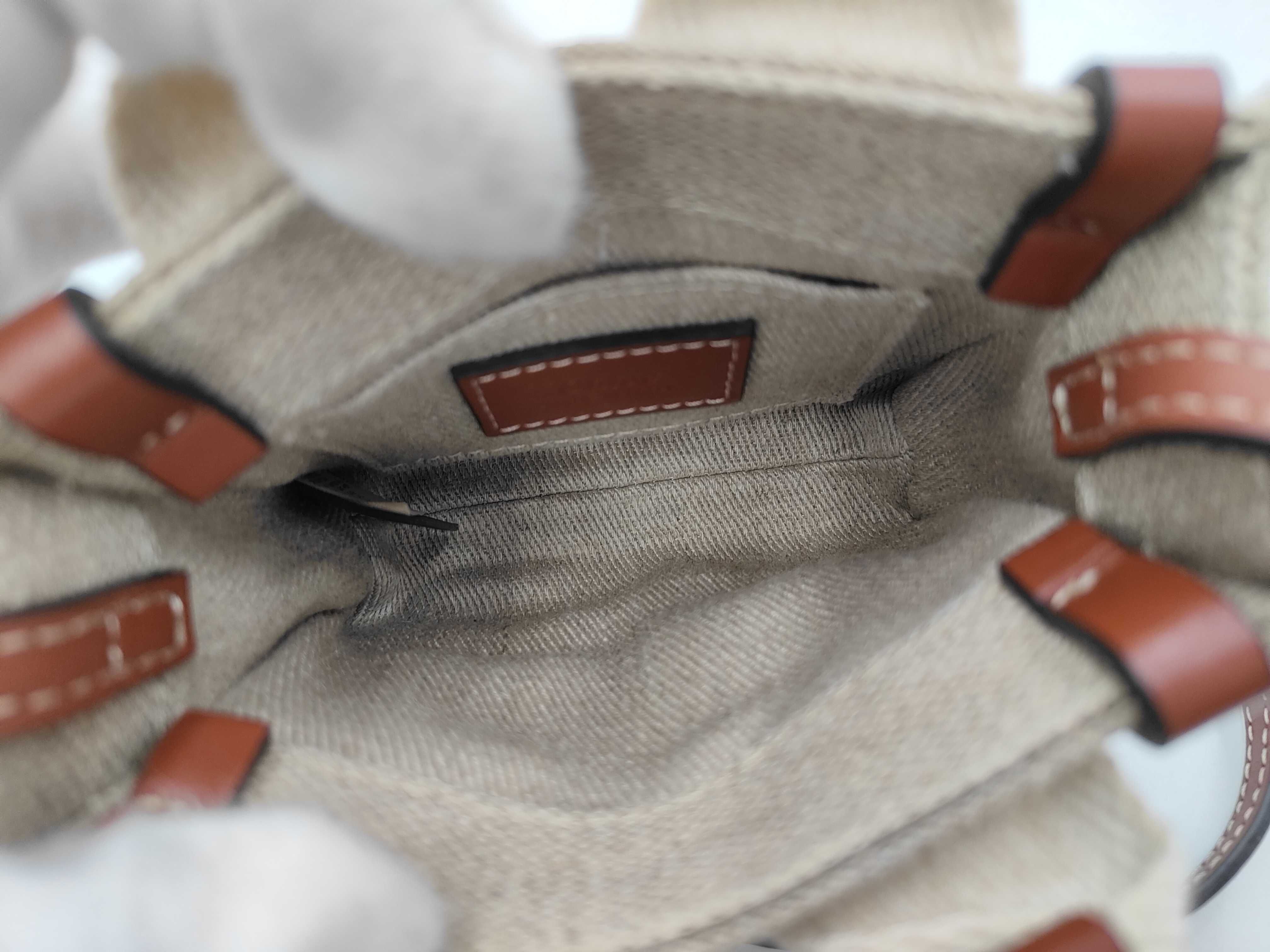 Woody Nano Tote Bag White Brown CHC22AP237I2690U Shoulder Bag — view 11