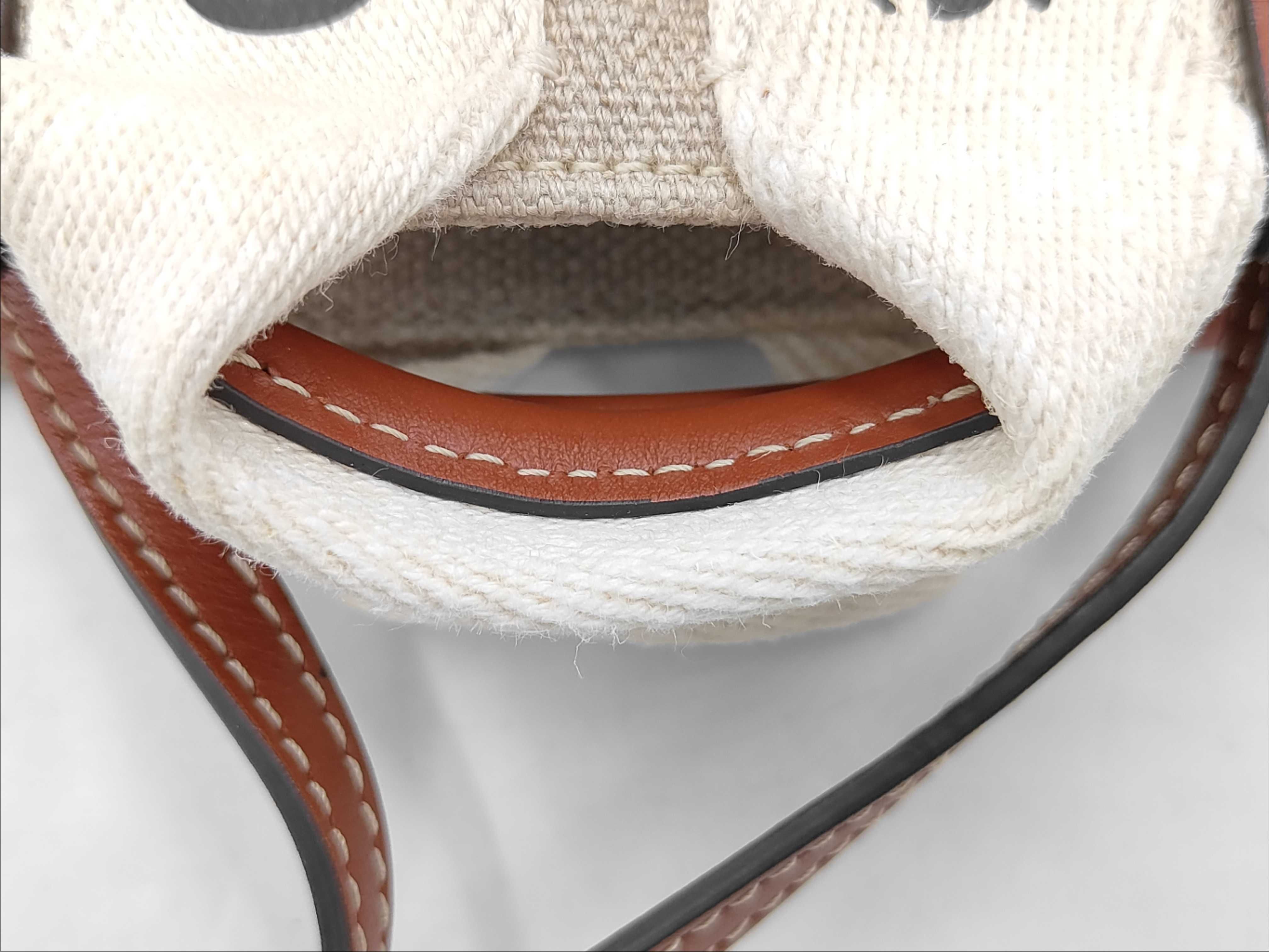 Woody Nano Tote Bag White Brown CHC22AP237I2690U Shoulder Bag — view 4
