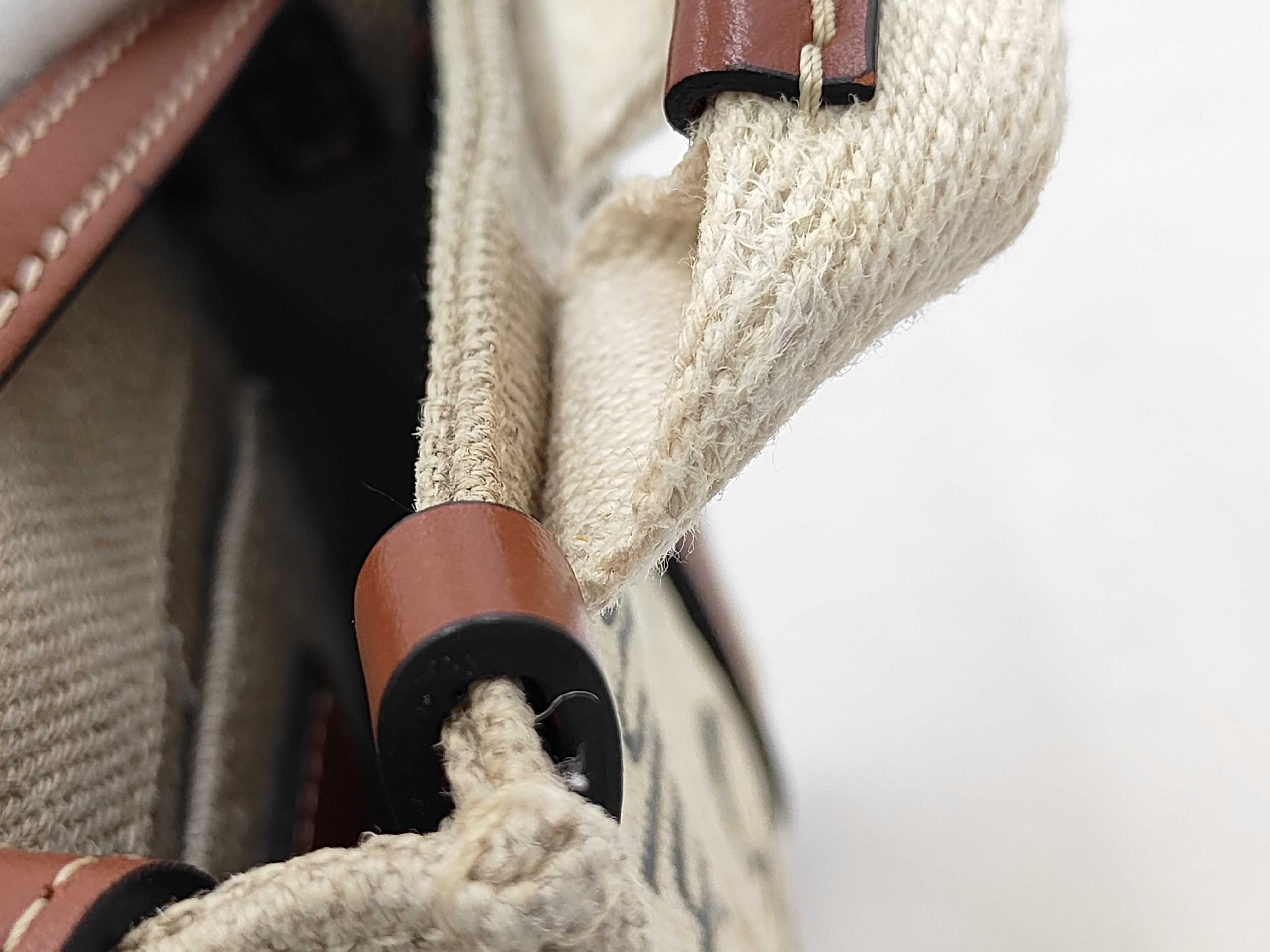Woody Nano Tote Bag White Brown CHC22AP237I2690U Shoulder Bag — view 7