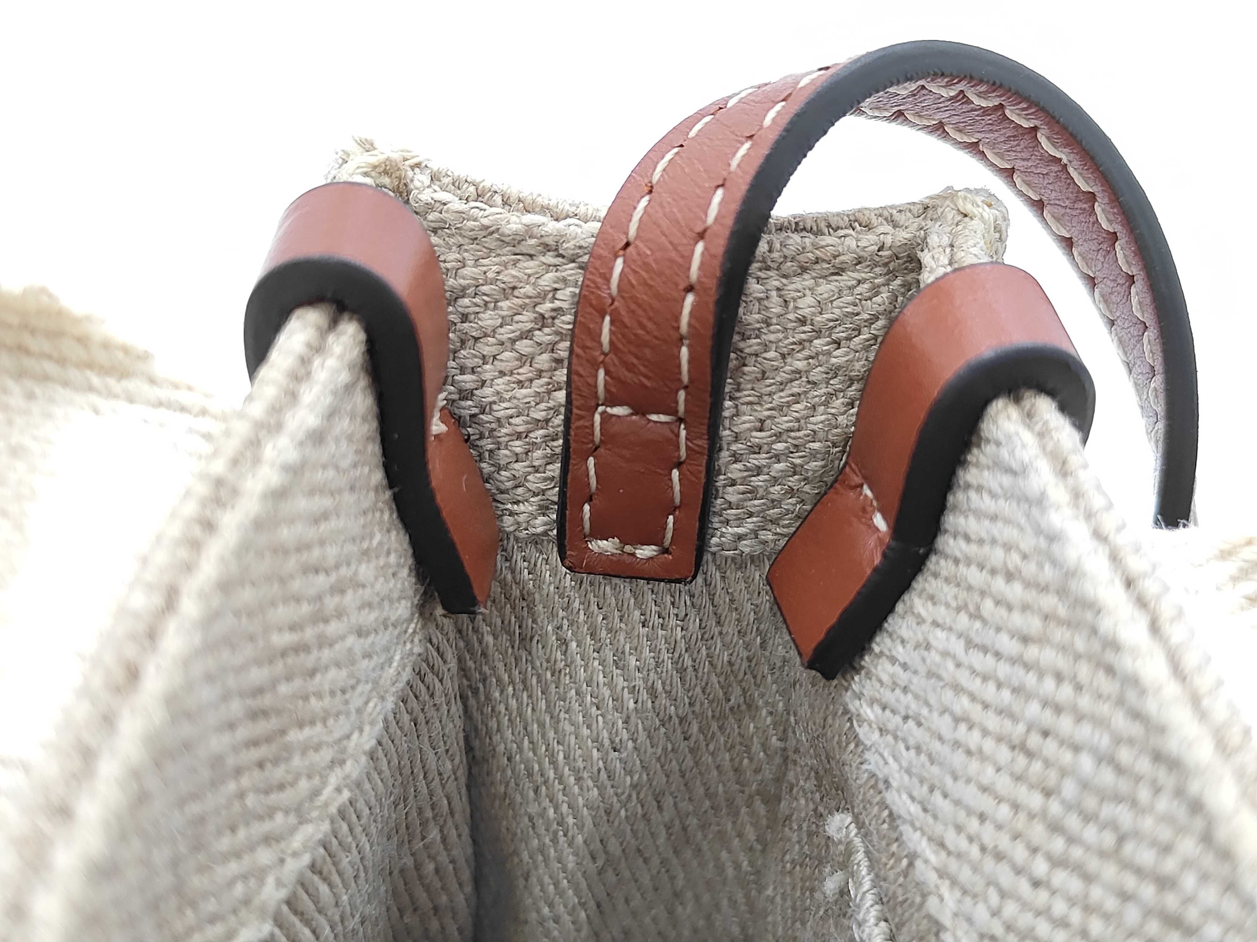 Woody Nano Tote Bag White Brown CHC22AP237I2690U Shoulder Bag — view 9