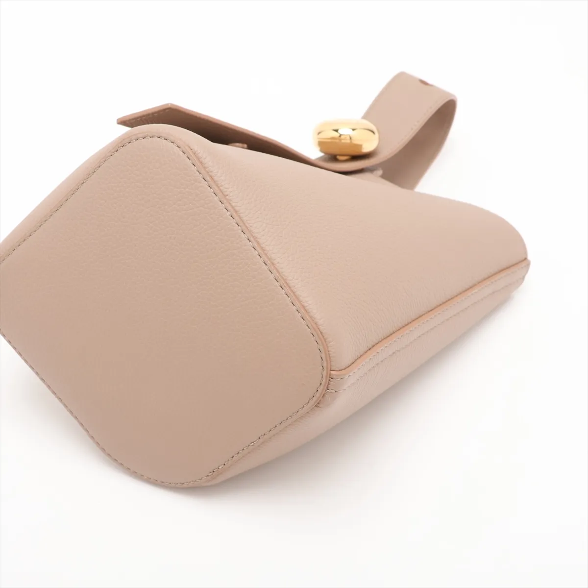 Pebble Bucket Mini Leather 2-Way Handbag, Beige — view 3