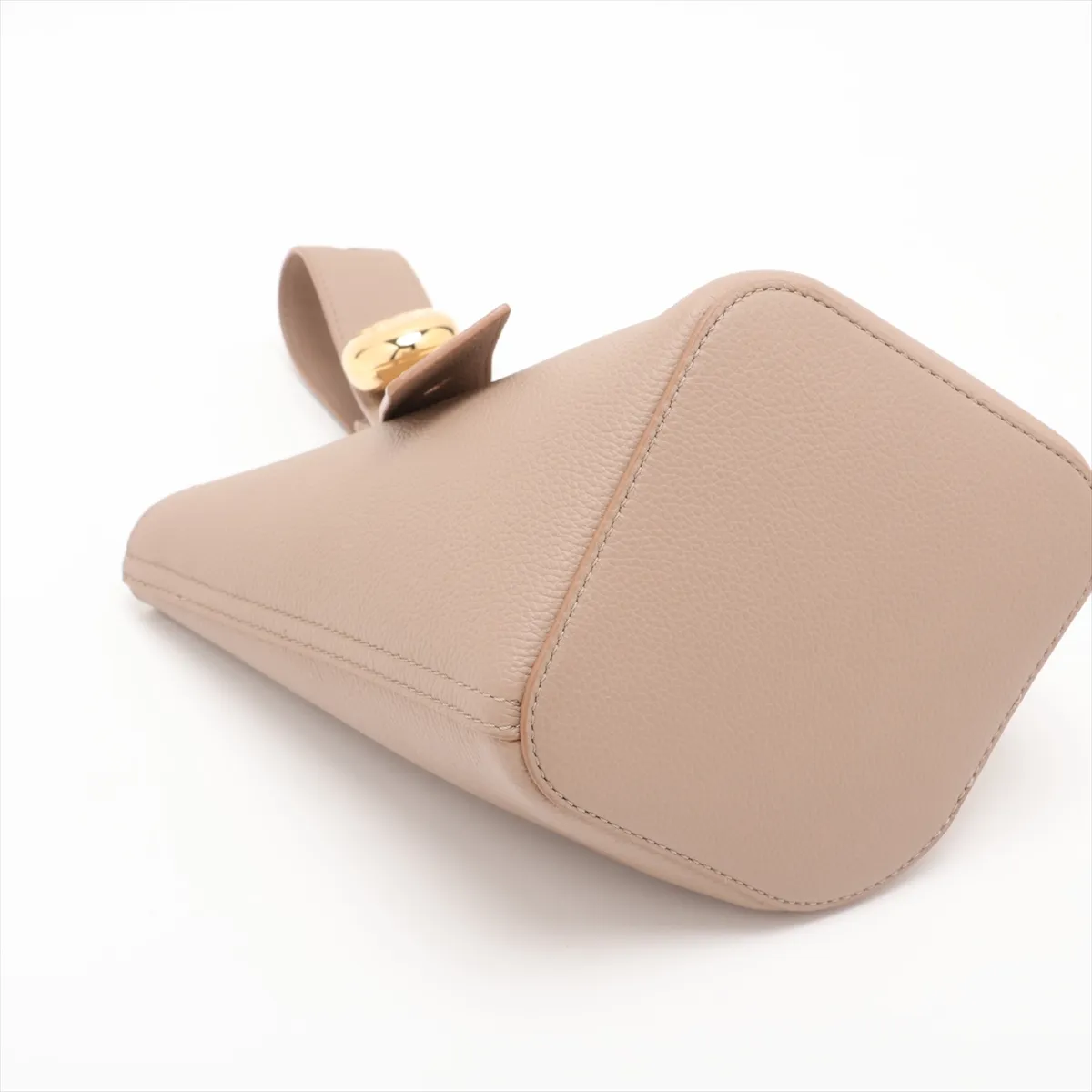 Pebble Bucket Mini Leather 2-Way Handbag, Beige — view 4
