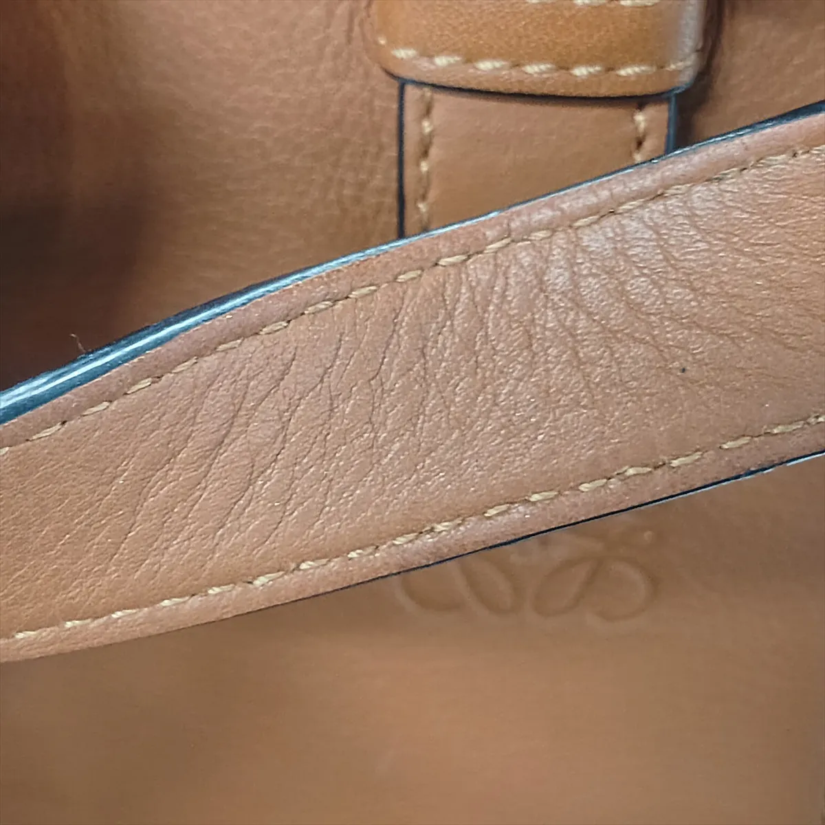 Hammock Small Leather 2-Way Handbag Brown with C Mark — view 14