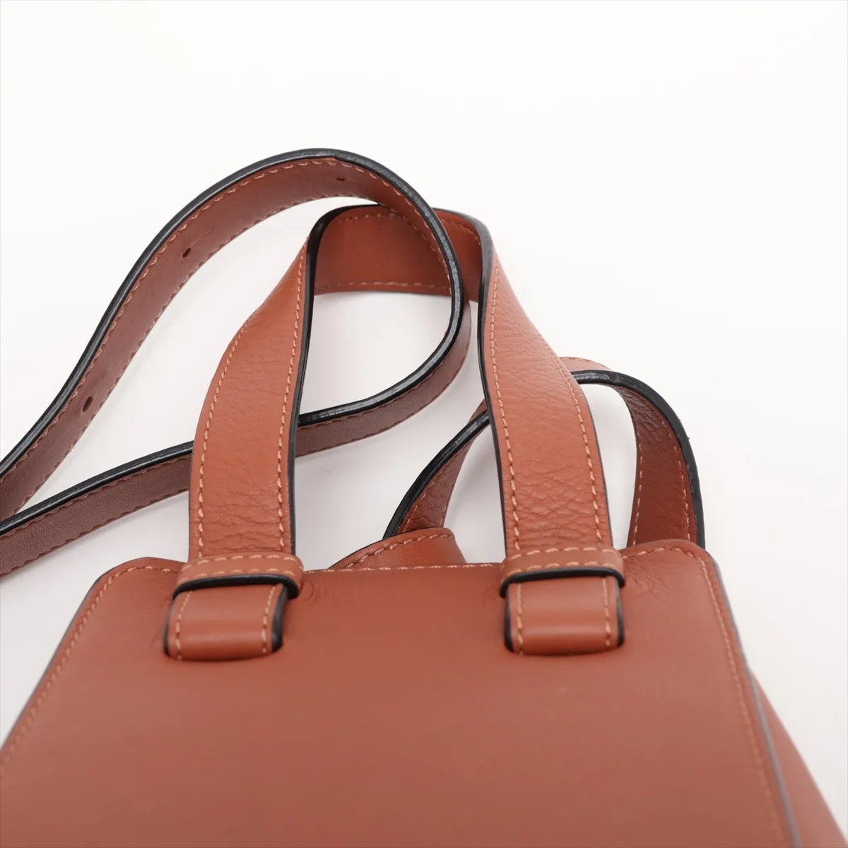 Hammock Small Leather 2-Way Handbag Brown with C Mark — view 6
