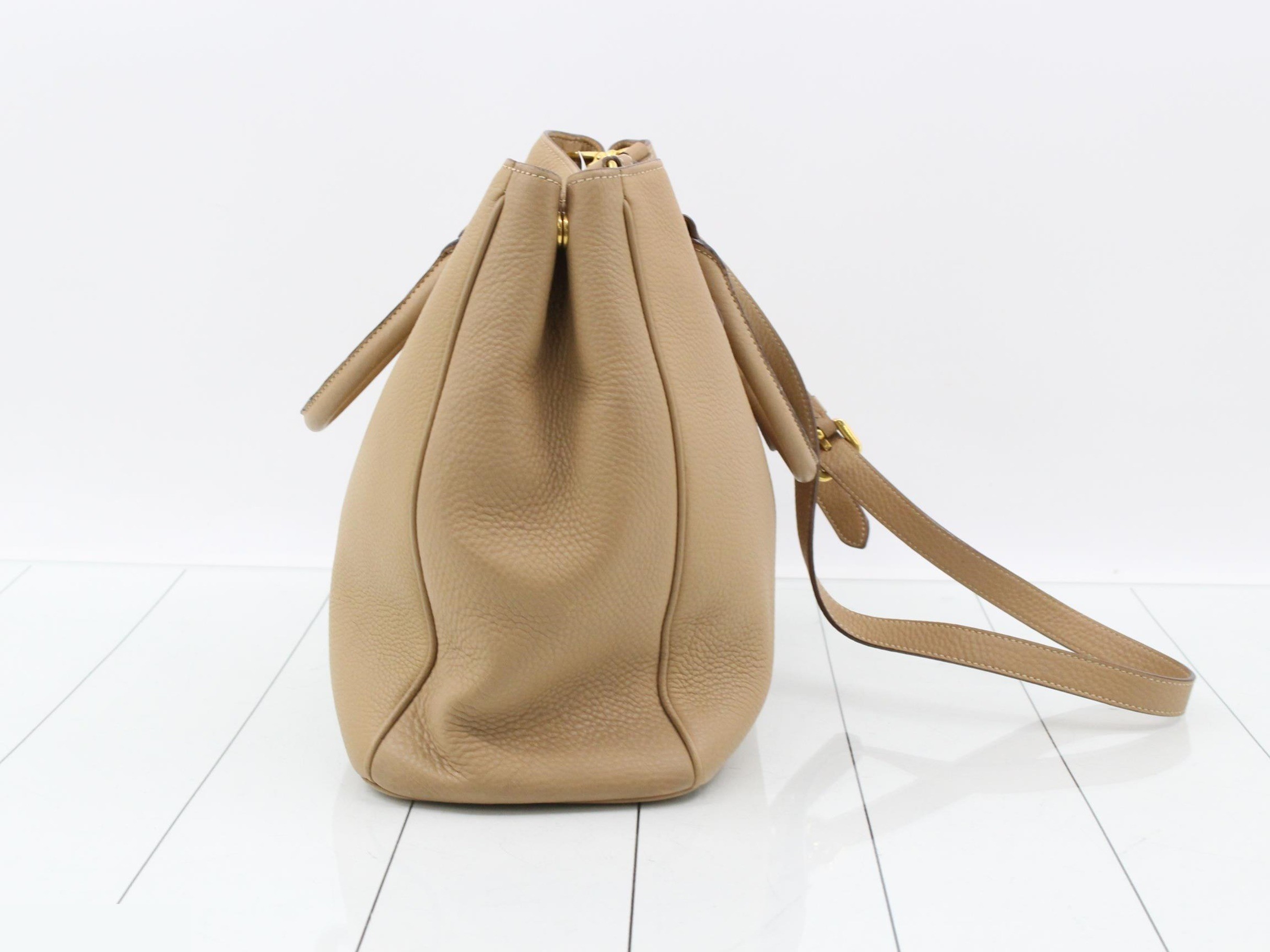 Vitello Daino 2-Way Handbag — view 4