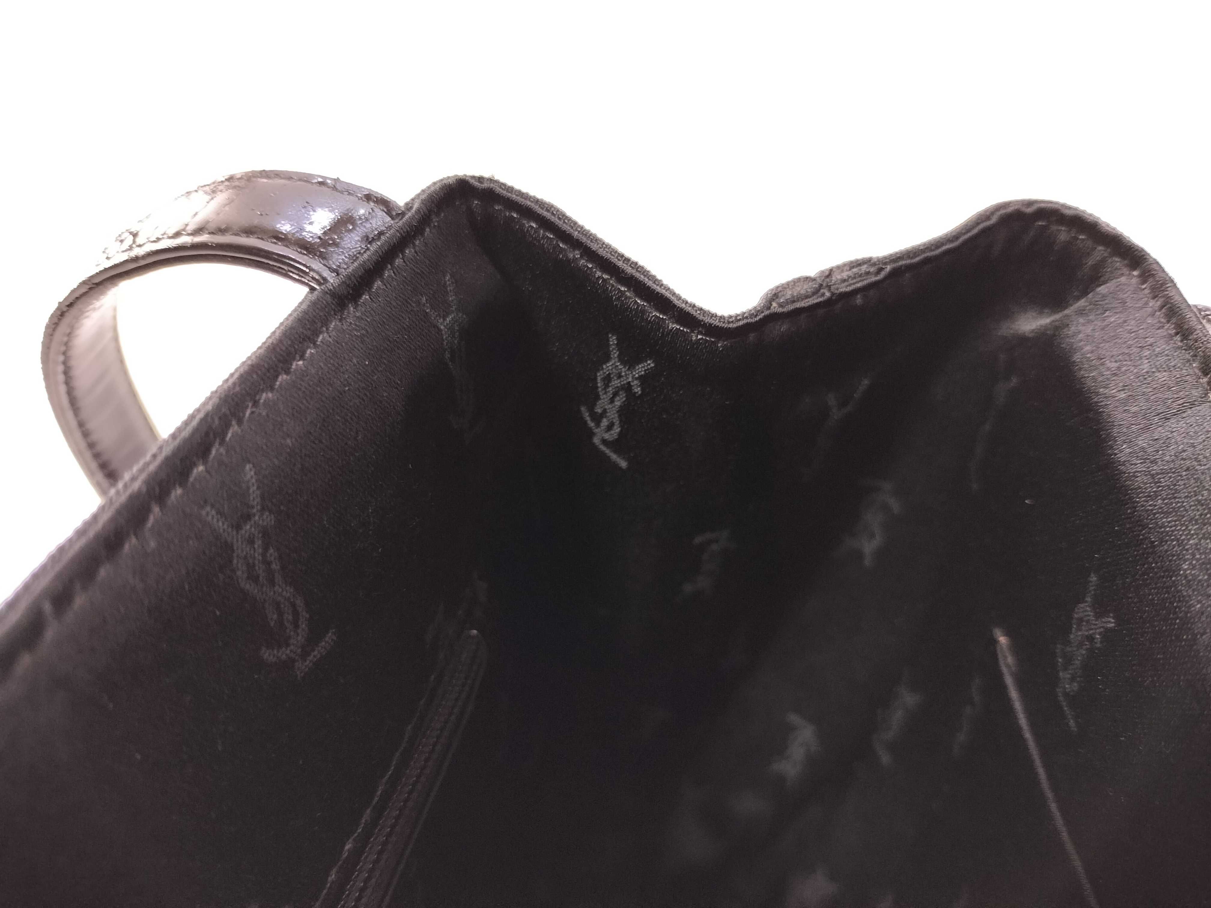 Canvas x Enamel Handbag with Heart Hardware Tote Bag — view 7