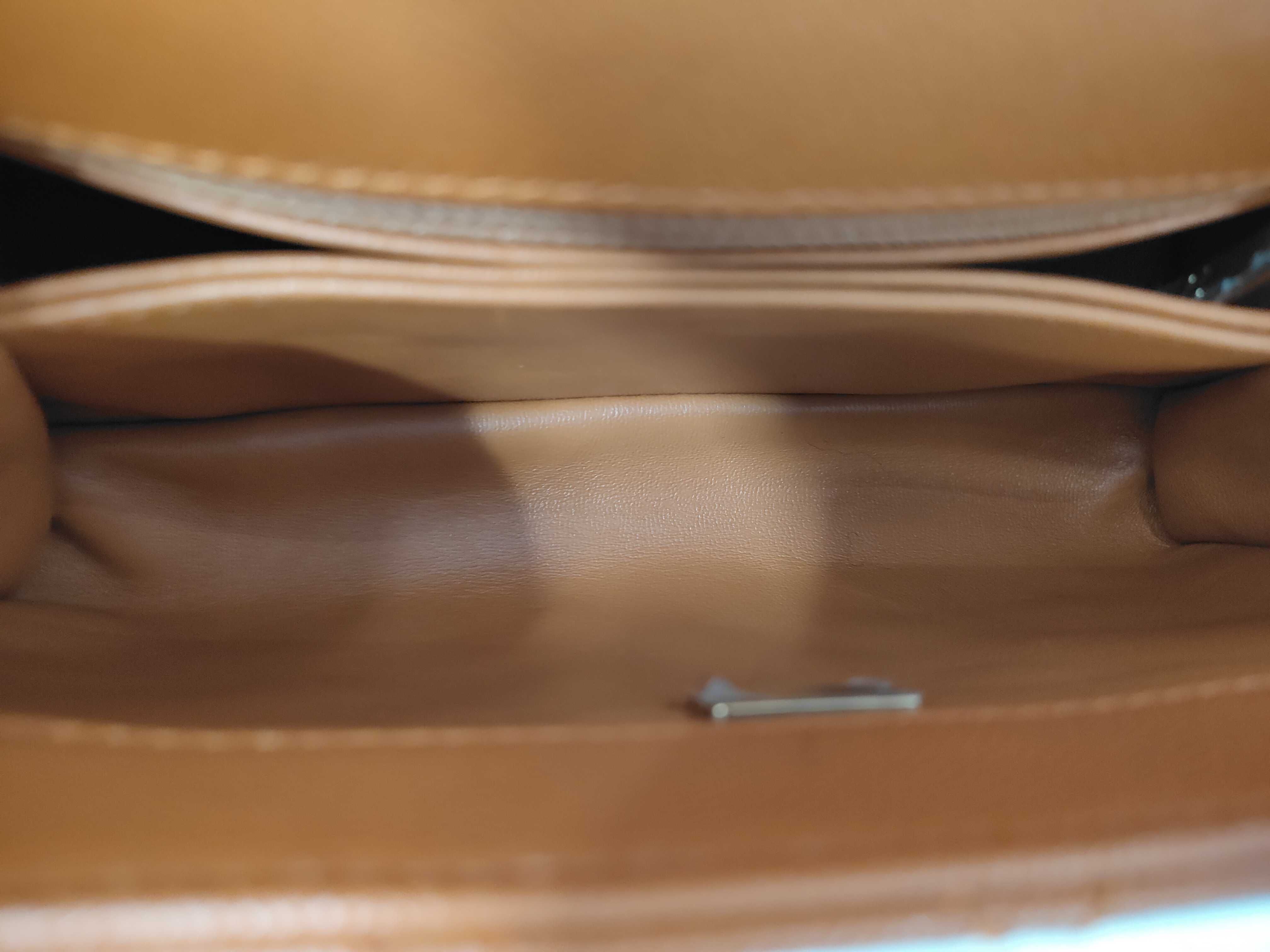 Matelassé Coco Handle XS Caviar Skin Caramel Gold Hardware Serial Plate Shoulder Bag — view 8