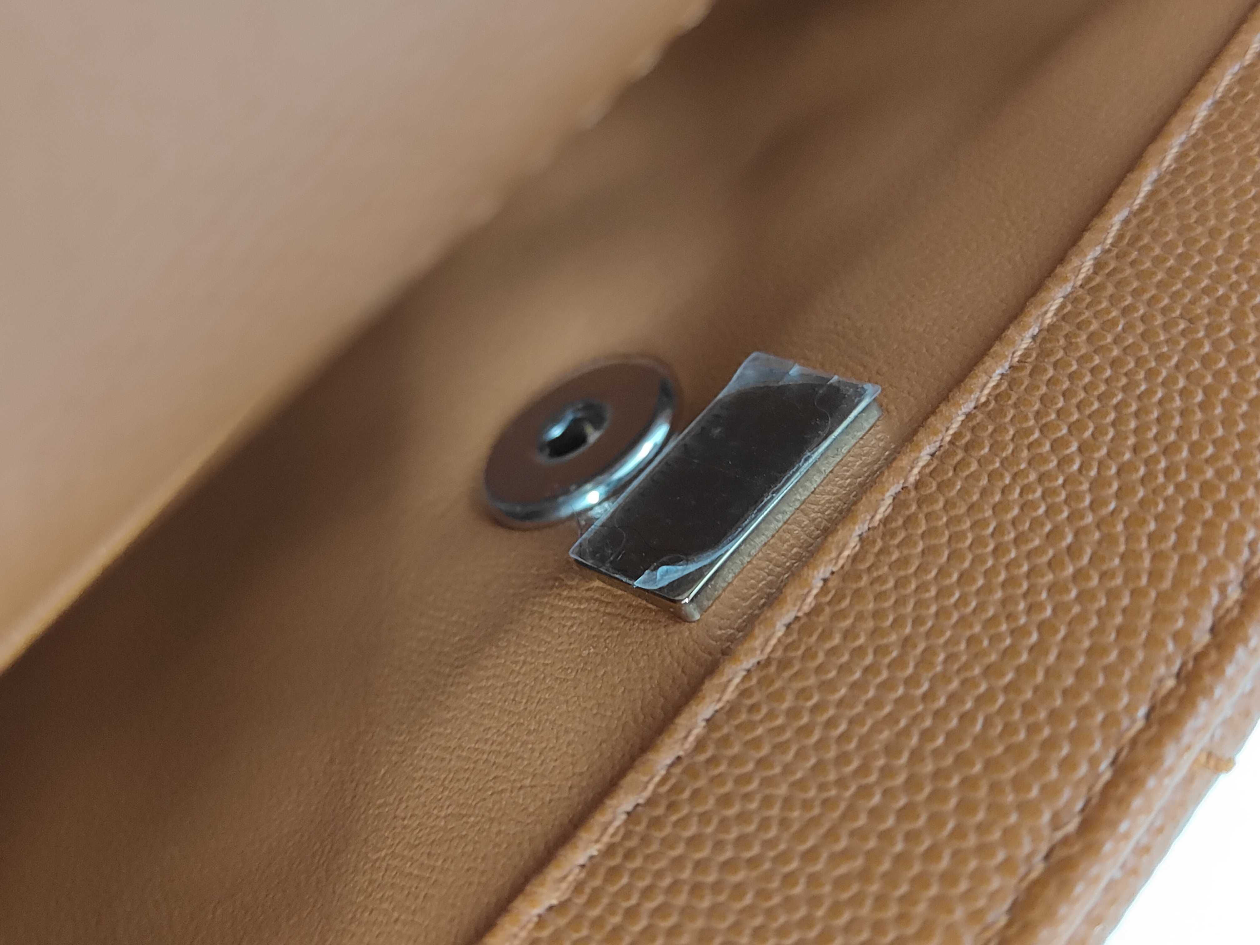 Matelassé Coco Handle XS Caviar Skin Caramel Gold Hardware Serial Plate Shoulder Bag — view 10