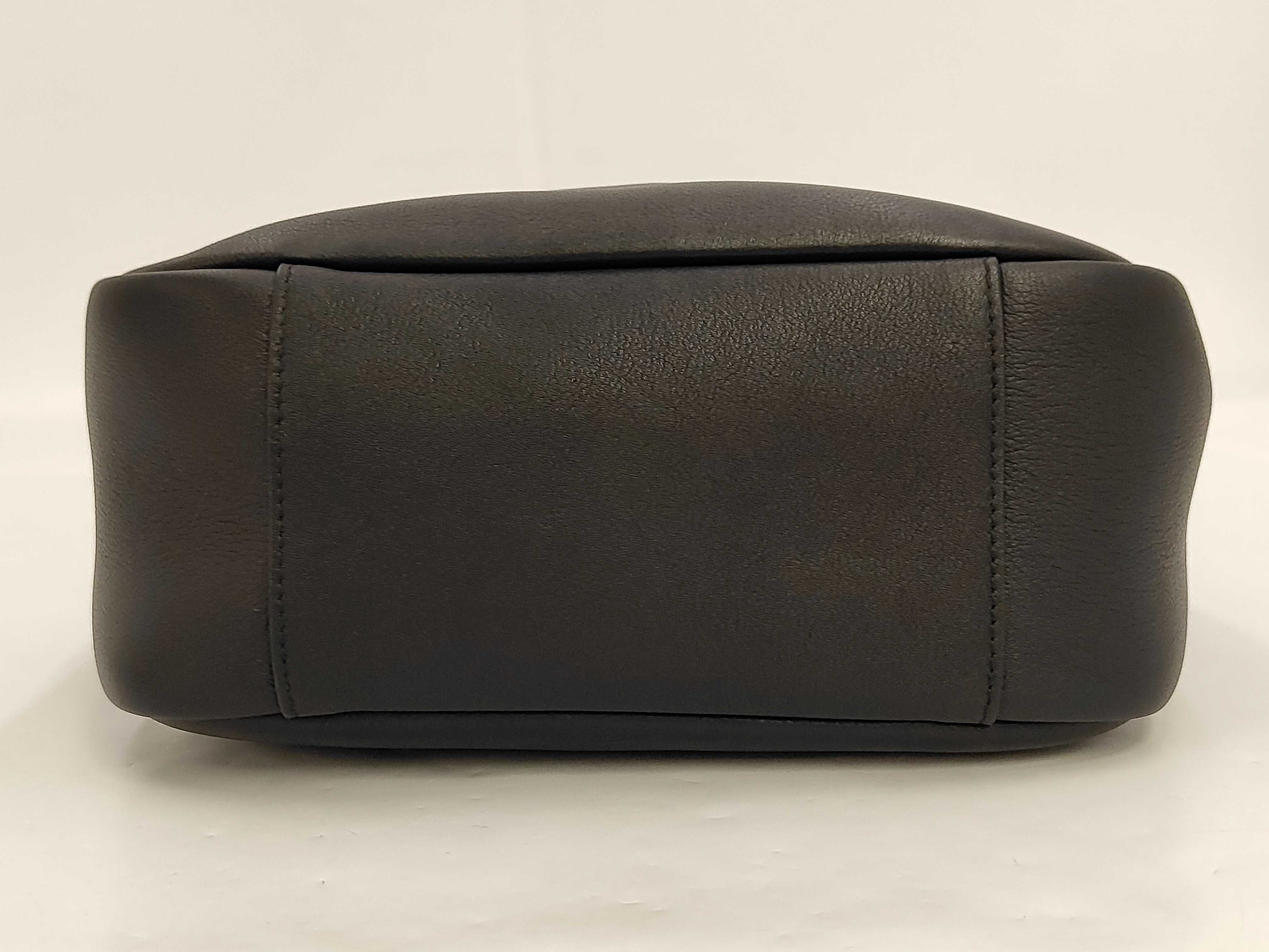 Hobo Calf Leather Shoulder Bag Small Bag — view 3