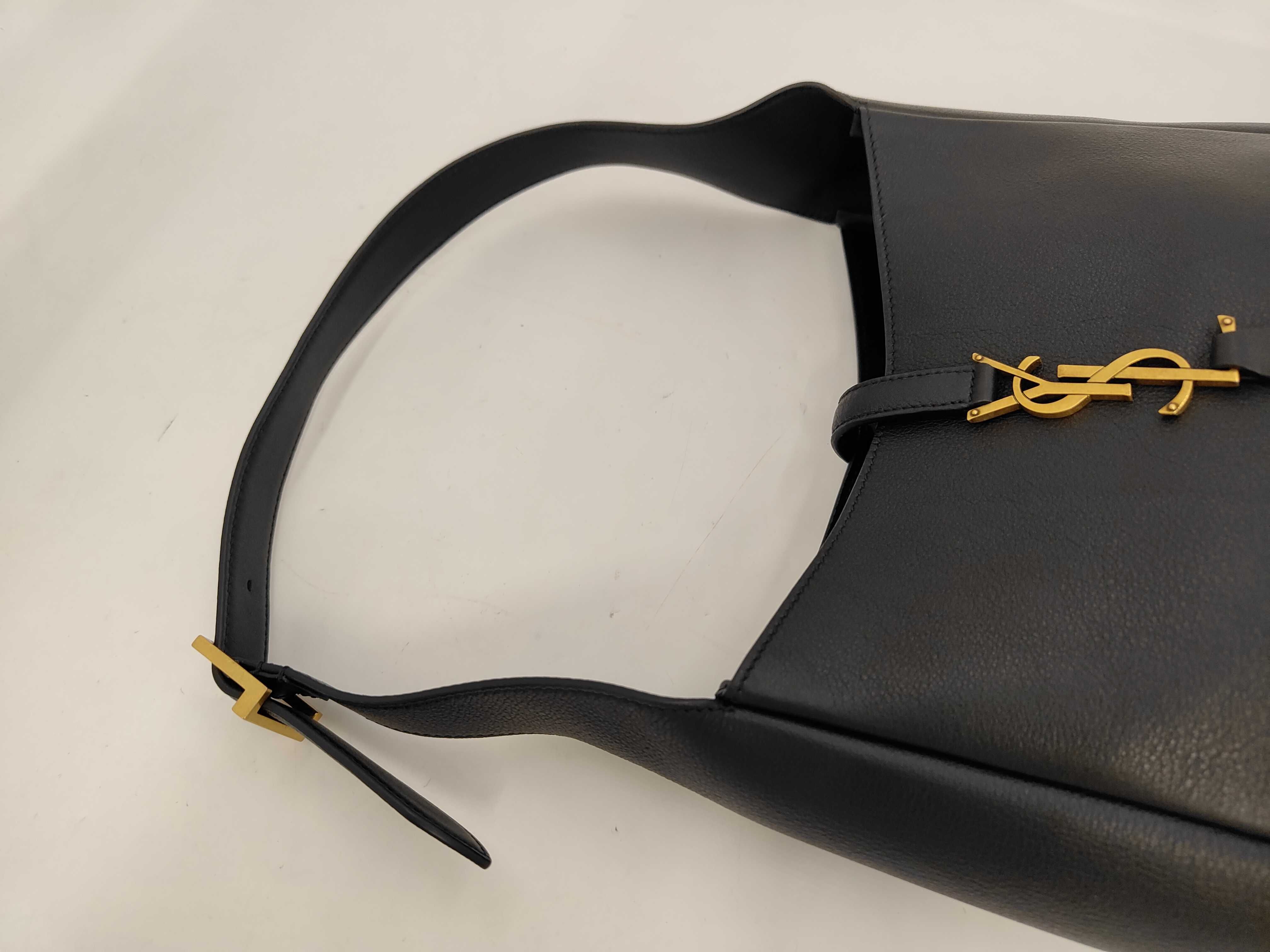 Hobo Calf Leather Shoulder Bag Small Bag — view 5