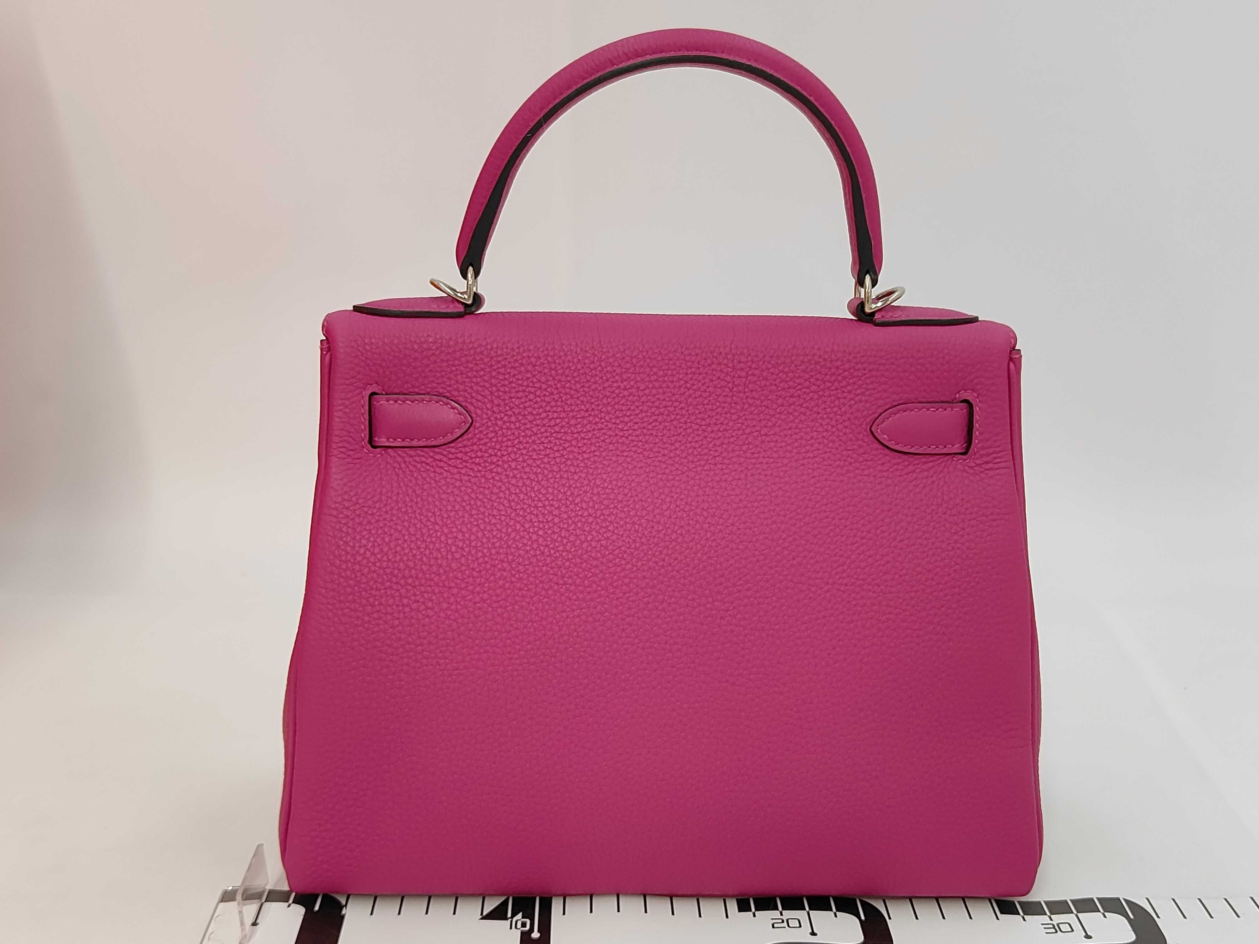 Kelly 28, Togo leather, Rose Purple, A stamp, Silver hardware, Shoulder bag — view 2
