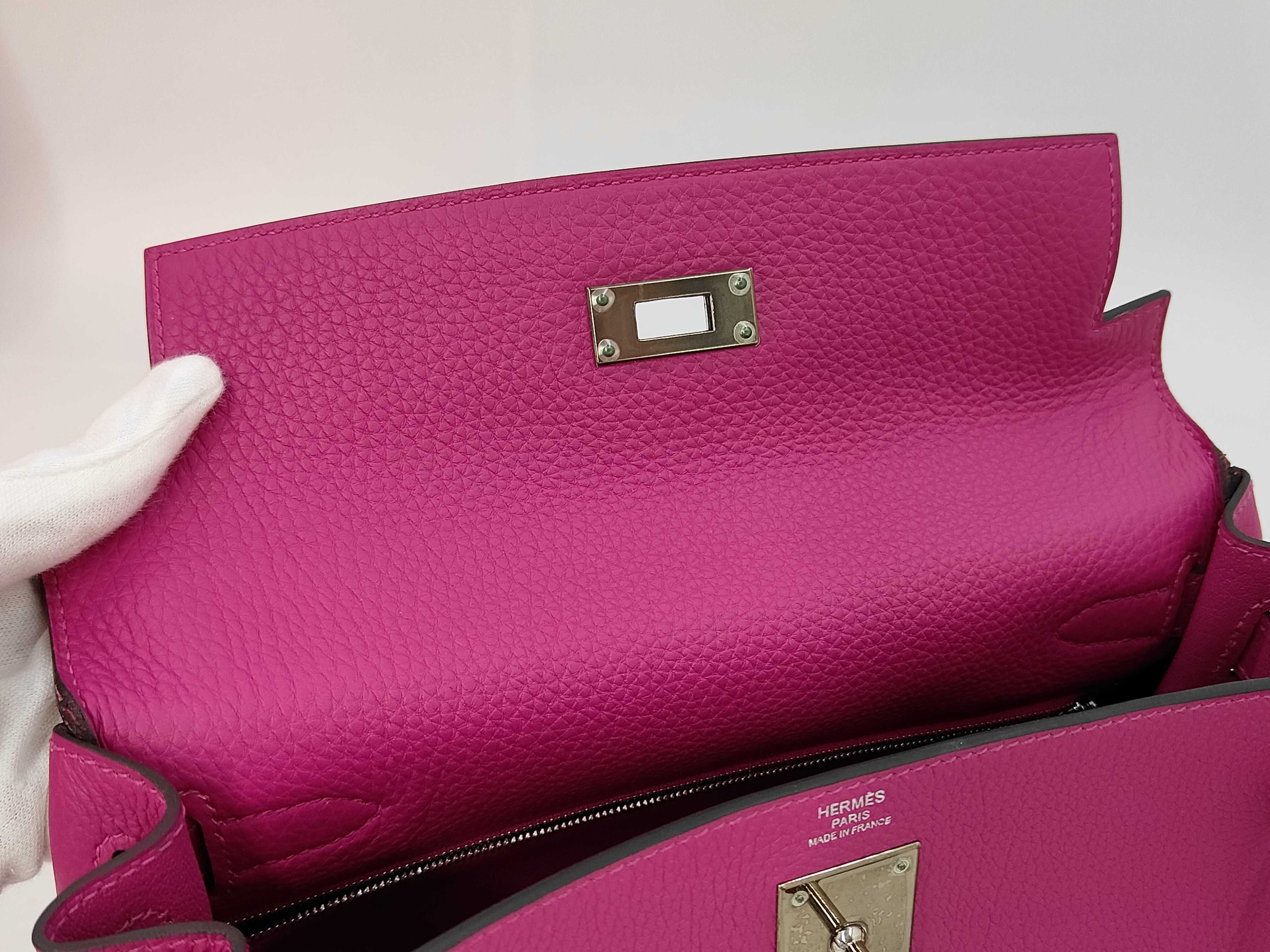 Kelly 28, Togo leather, Rose Purple, A stamp, Silver hardware, Shoulder bag — view 11