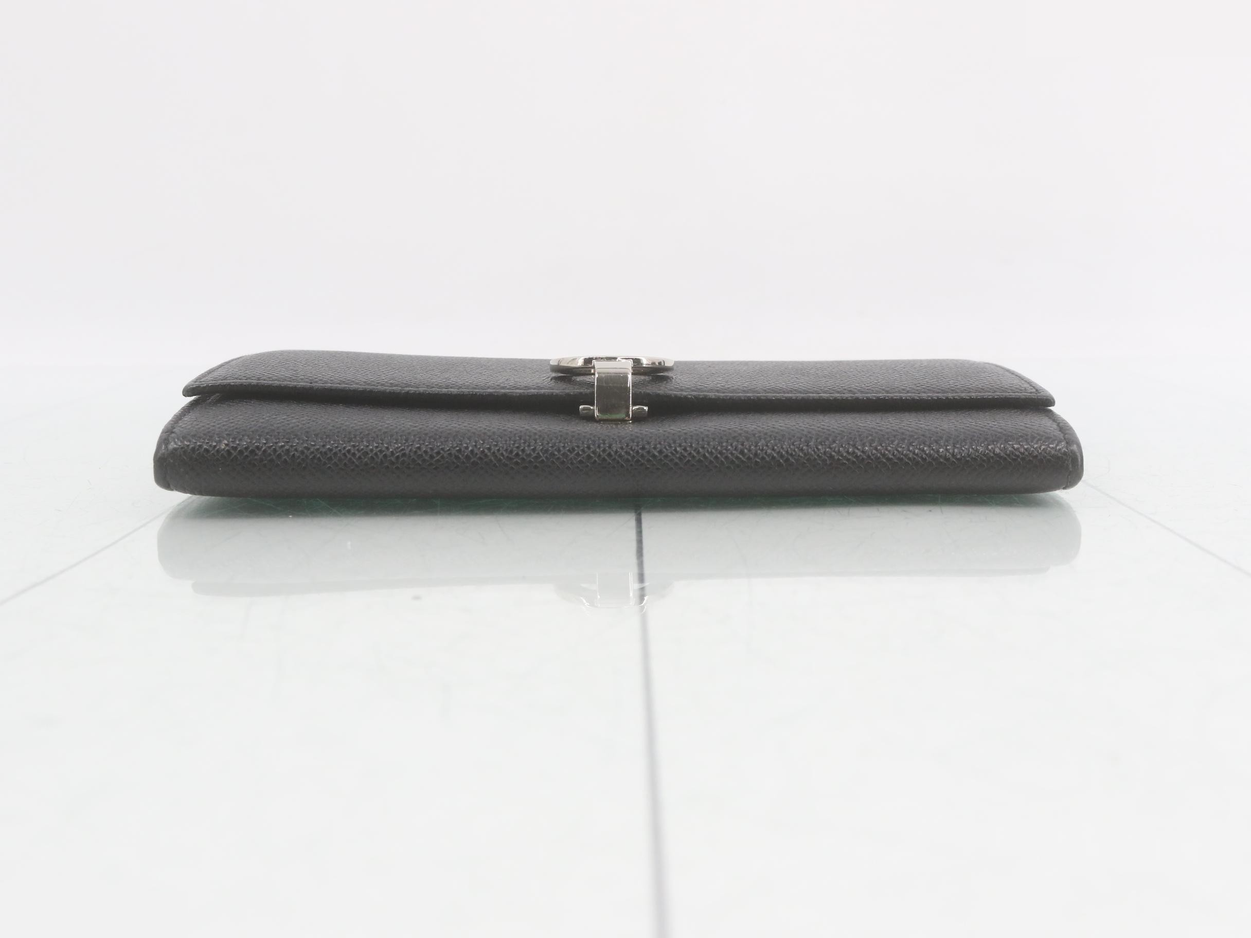 (bag) and long wallet — view 3