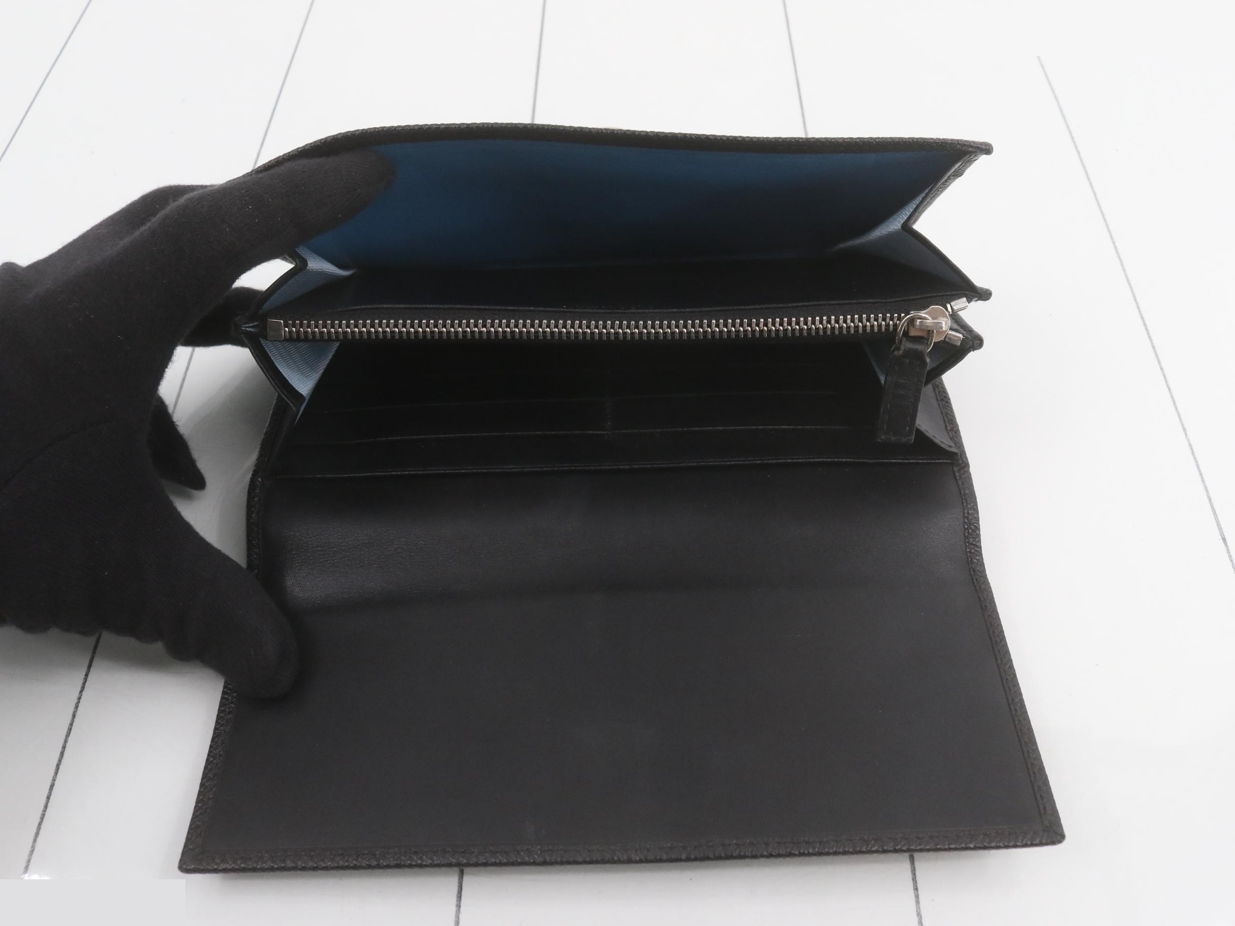 (bag) and long wallet — view 4