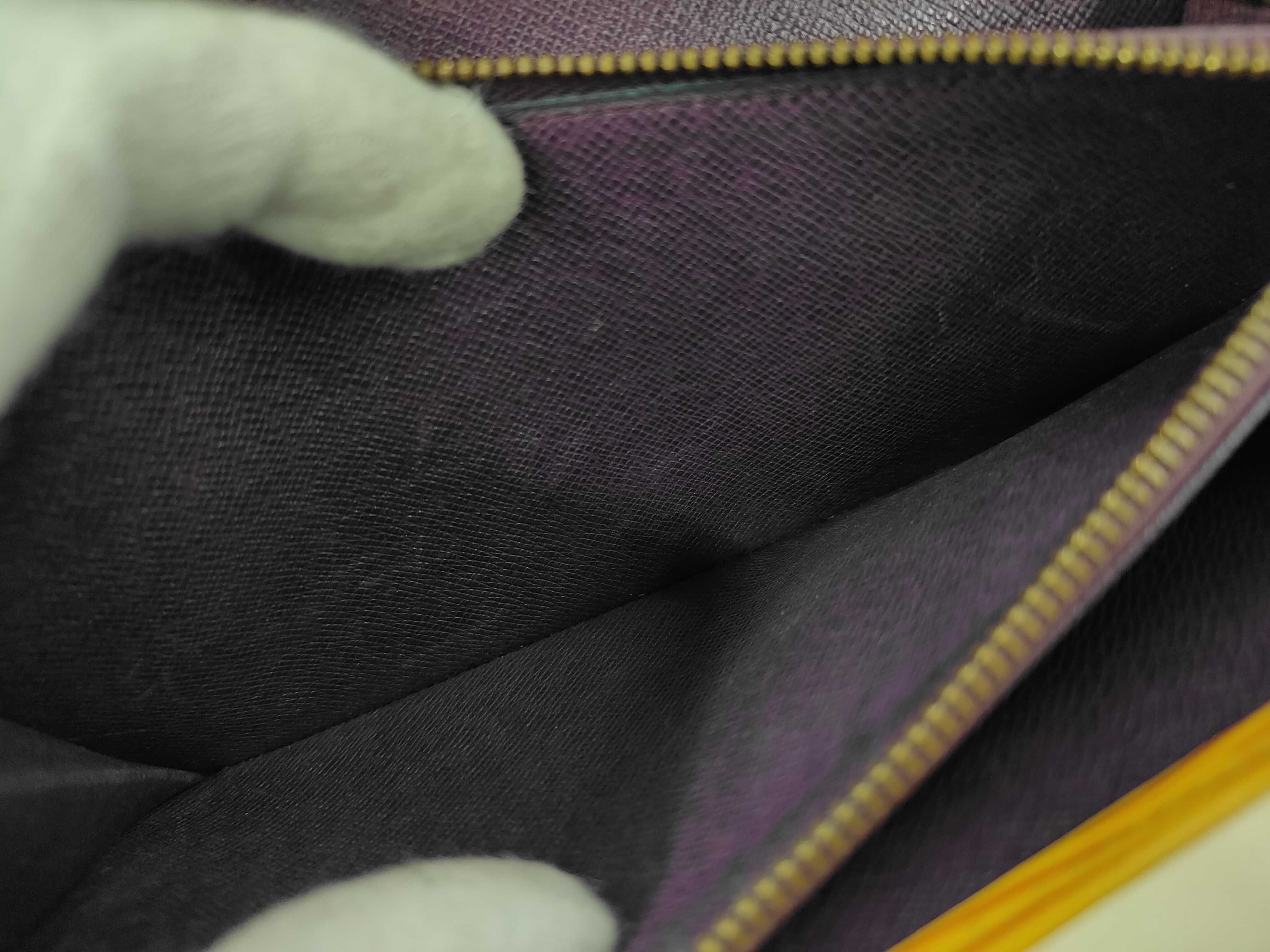 Other Wallets — view 9