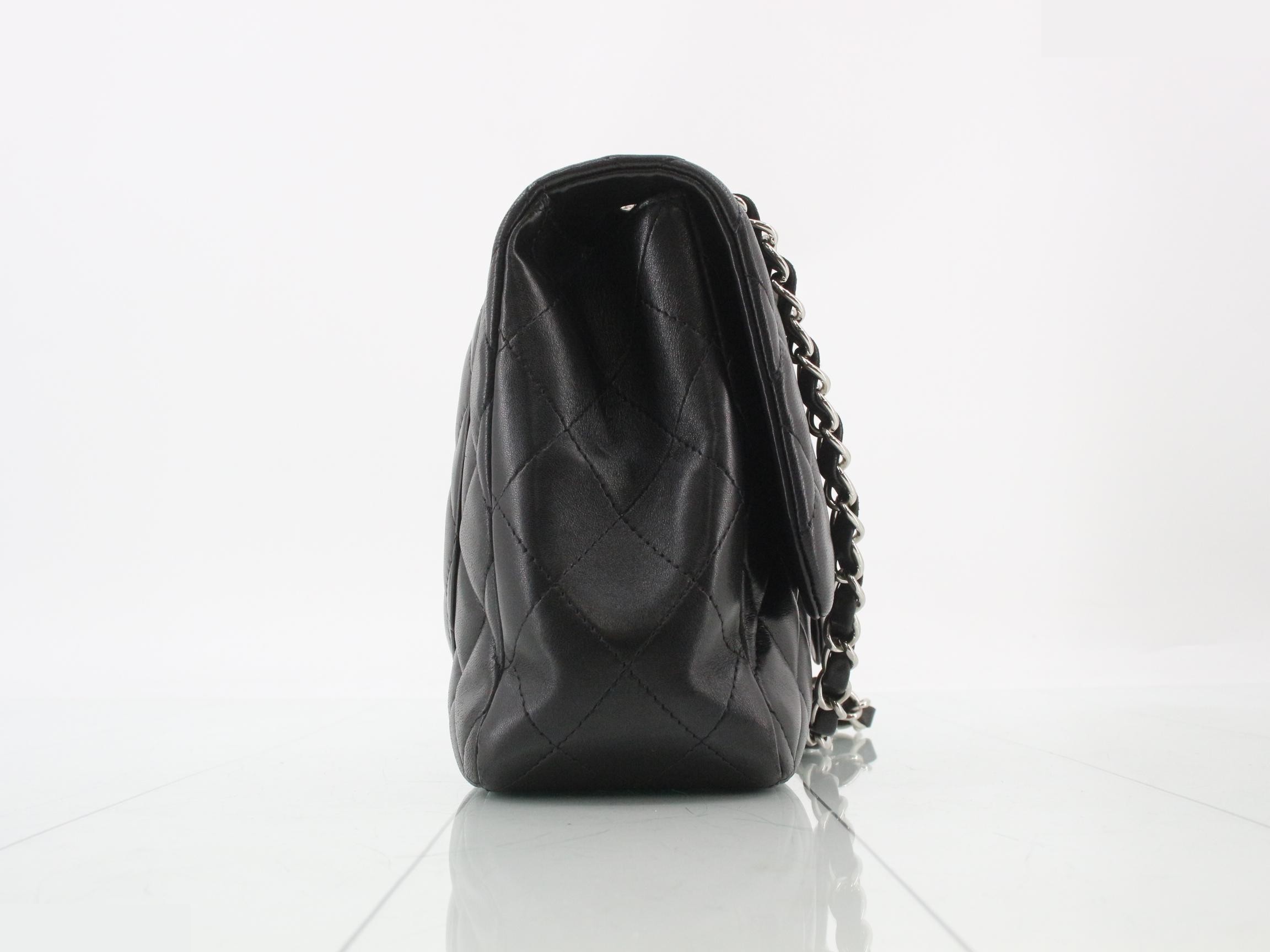 Large Matelassé 30 Leather Coco Mark Double Chain Shoulder Bag — view 4