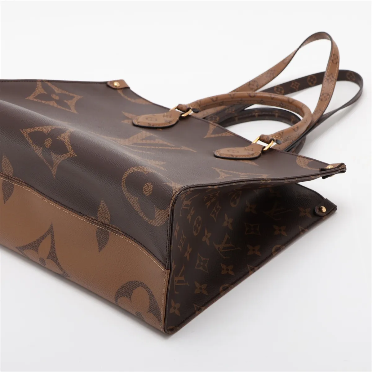 Giant Monogram Reverse OnTheGo MM M45039 TR5109 Brown (RFID detected) — view 3