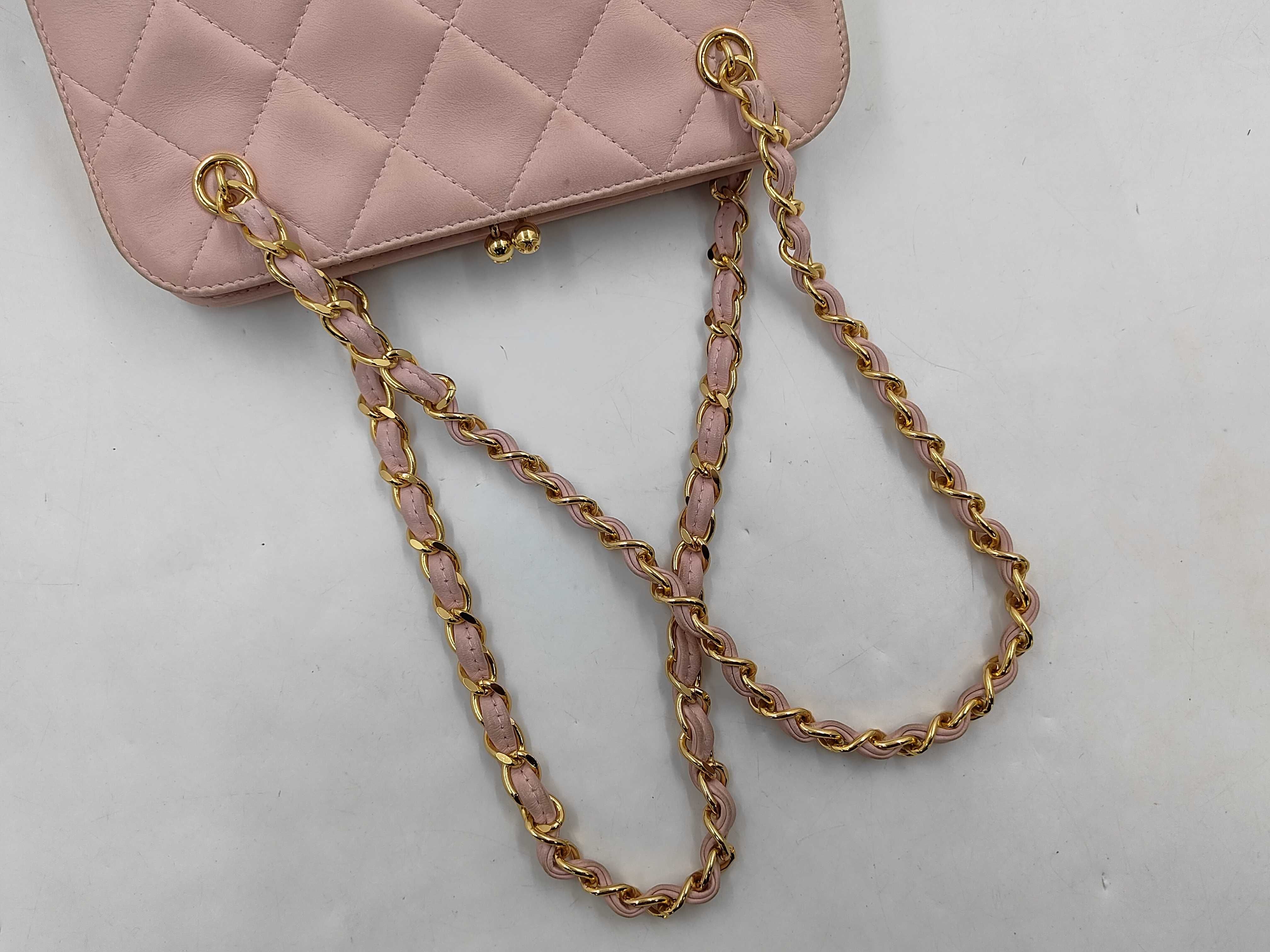 ID- Matelasse cow skin chain shoulder bag Pink Gold Metal Fittings #4756 Shoulder bag — view 3
