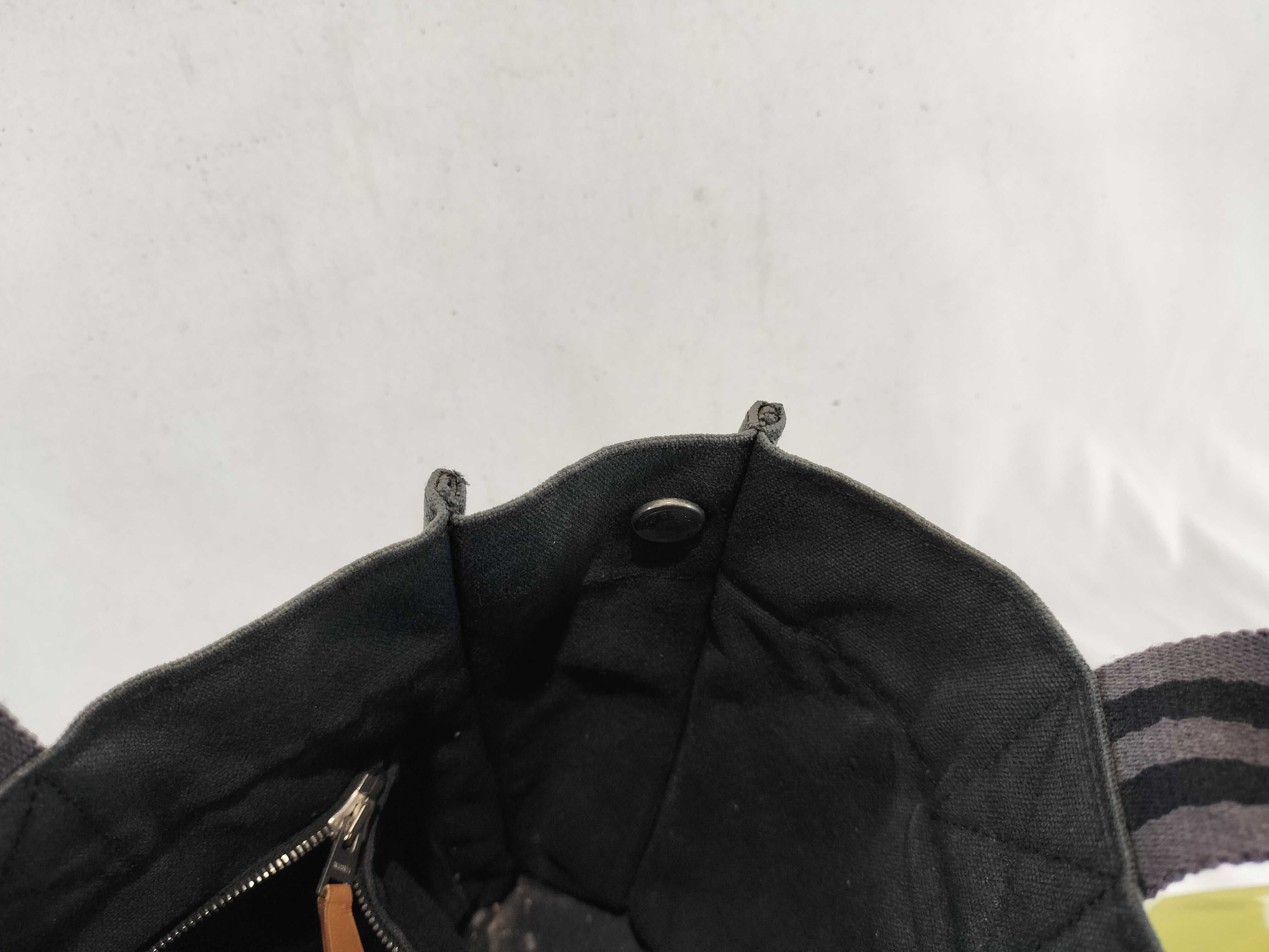 Fourre-Tout PM Handbag — view 11