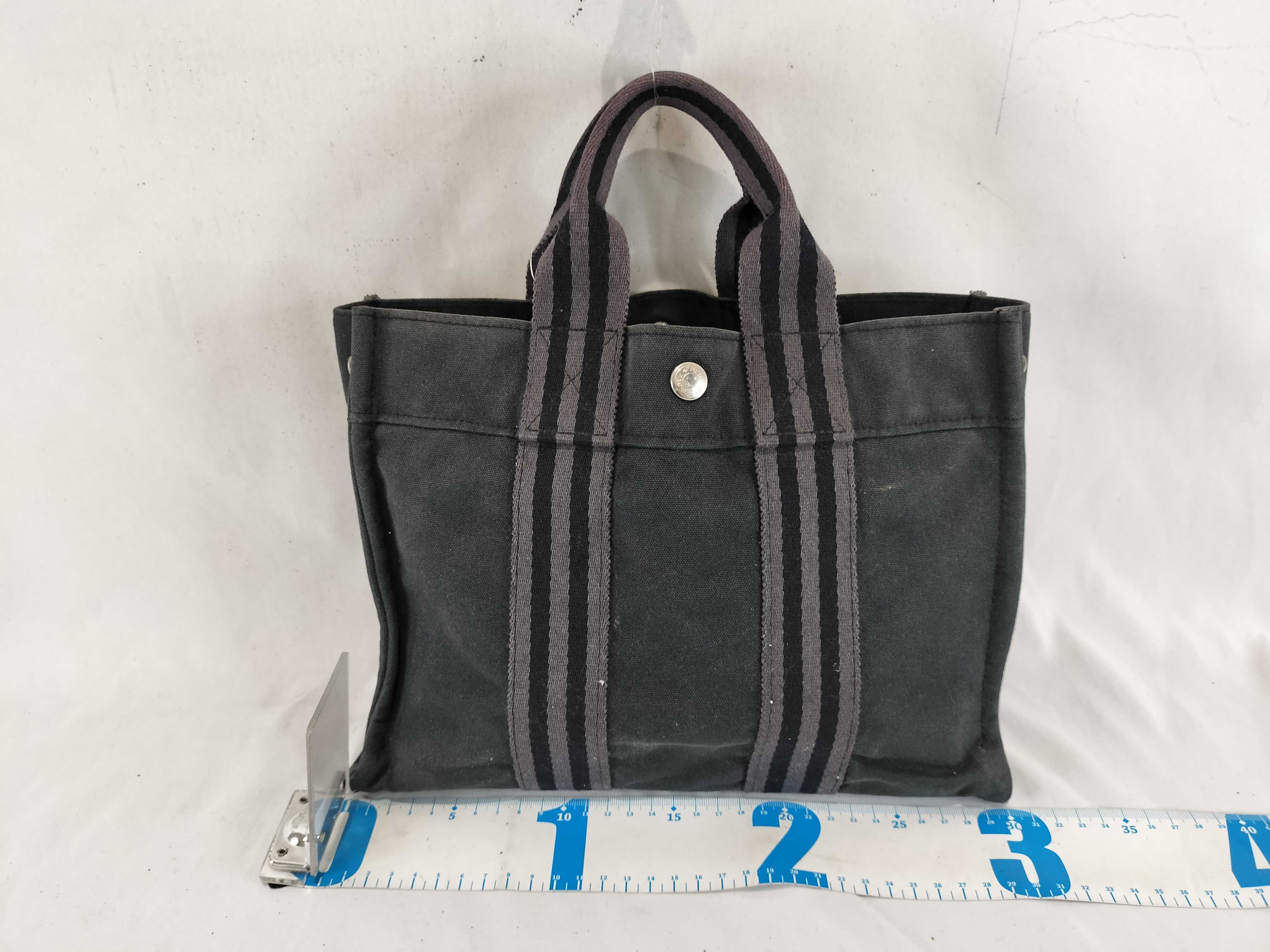 Fourre-Tout PM Handbag — view 3