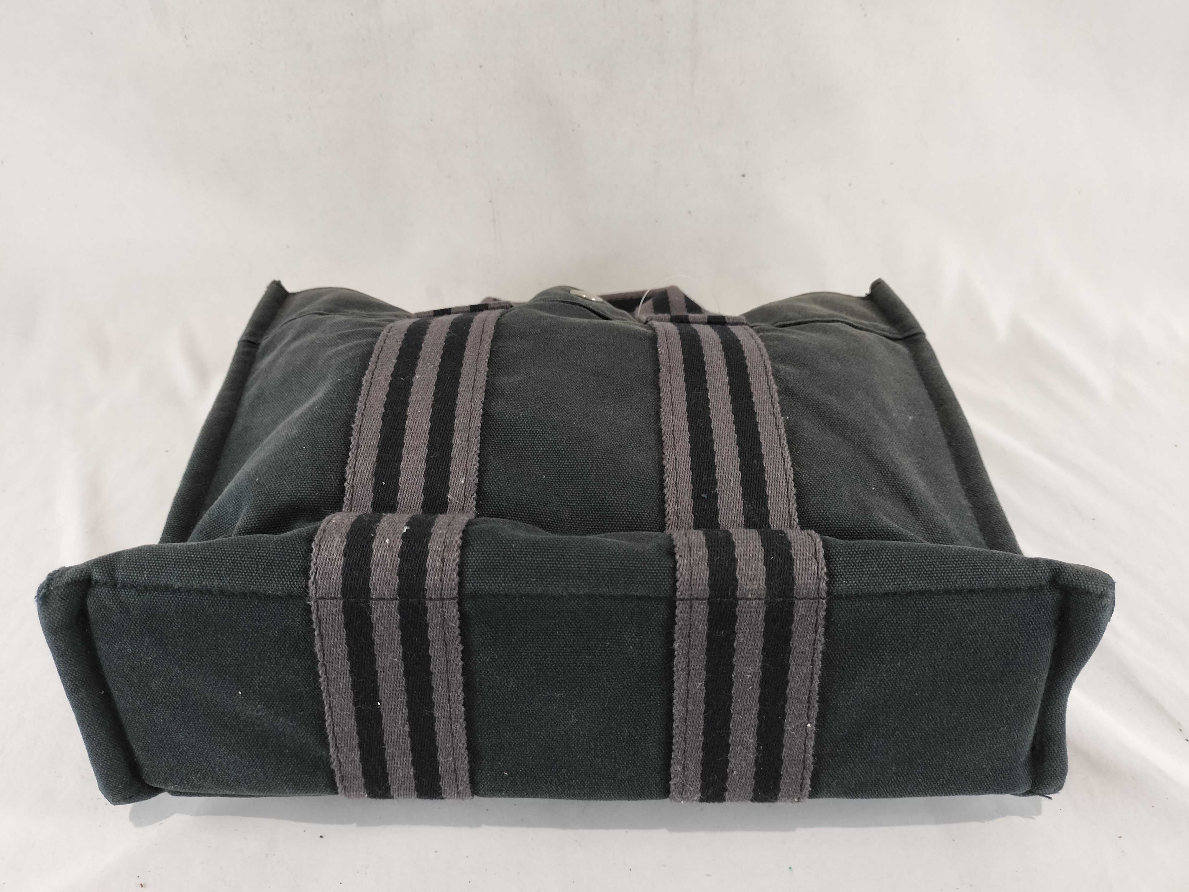 Fourre-Tout PM Handbag — view 8