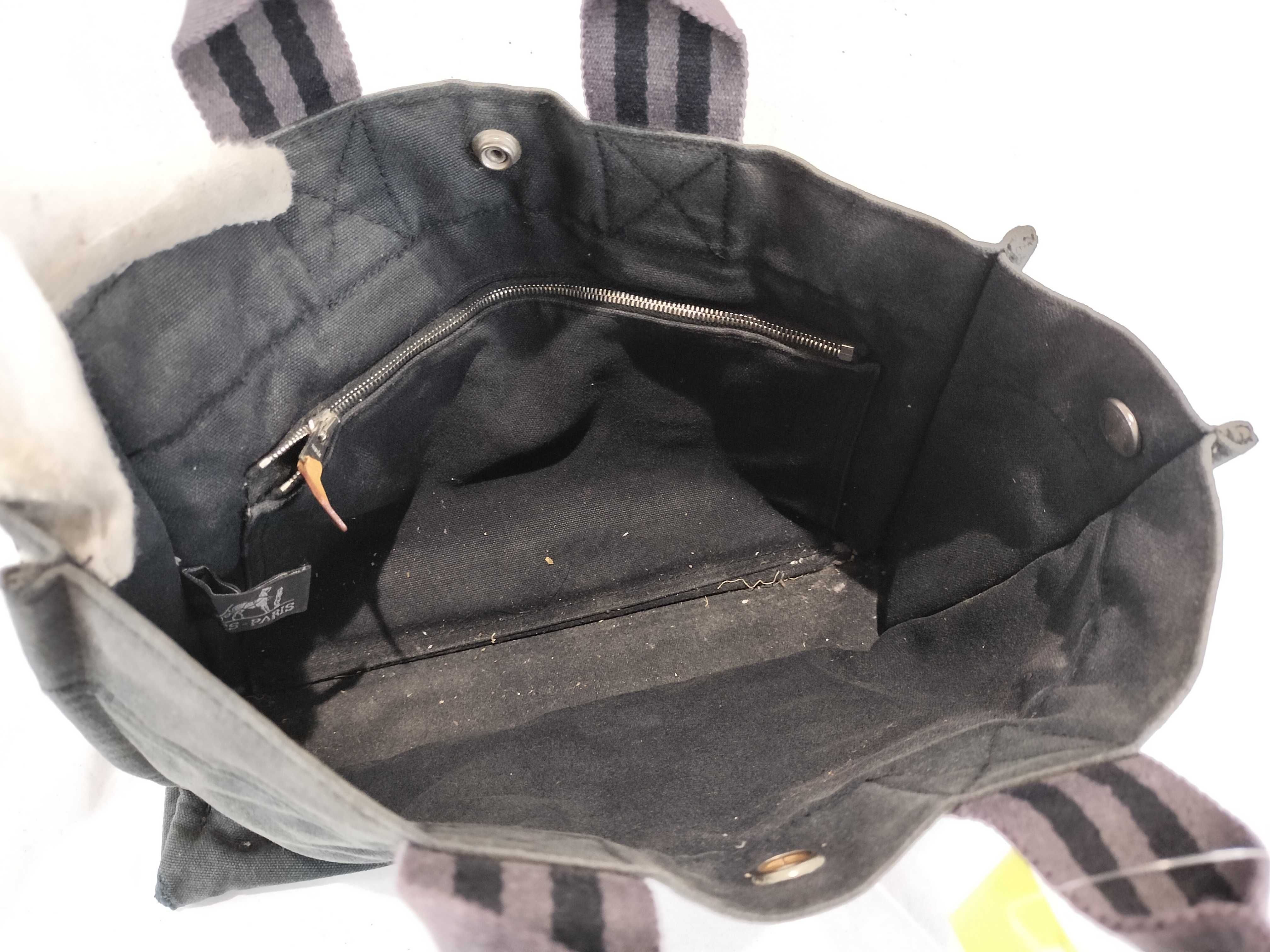 Fourre-Tout PM Handbag — view 9